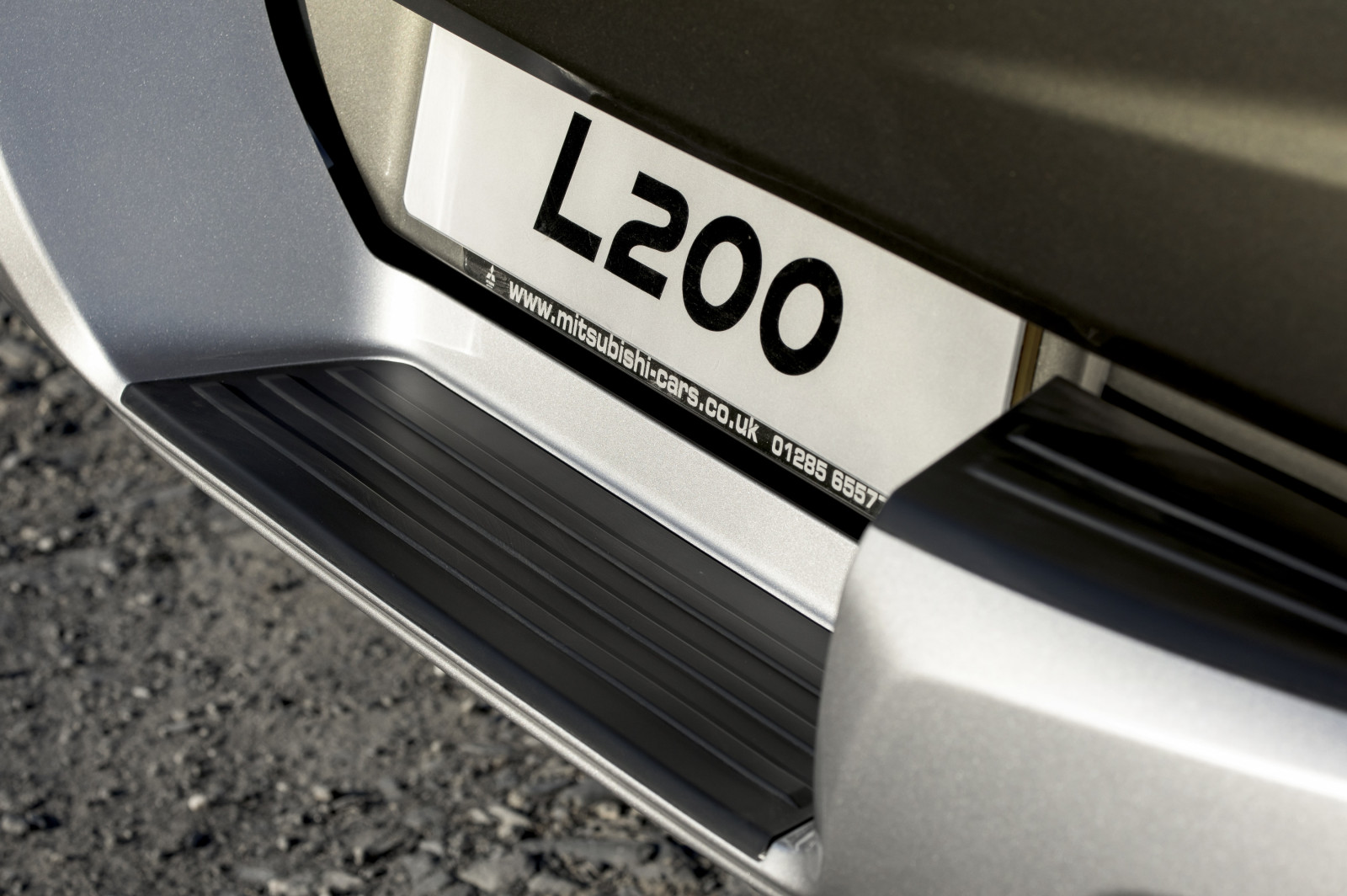 bil, BMW, køretøj, Mitsubishi, netcarshow, netcar, bil billeder, bil foto, 2016, hjul, L200 britiske version, kant, jord køretøj, automotive exterior, bil make, luksus køretøj, kofanger, kompakt bil, udøvende bil, gitter, nummerplade