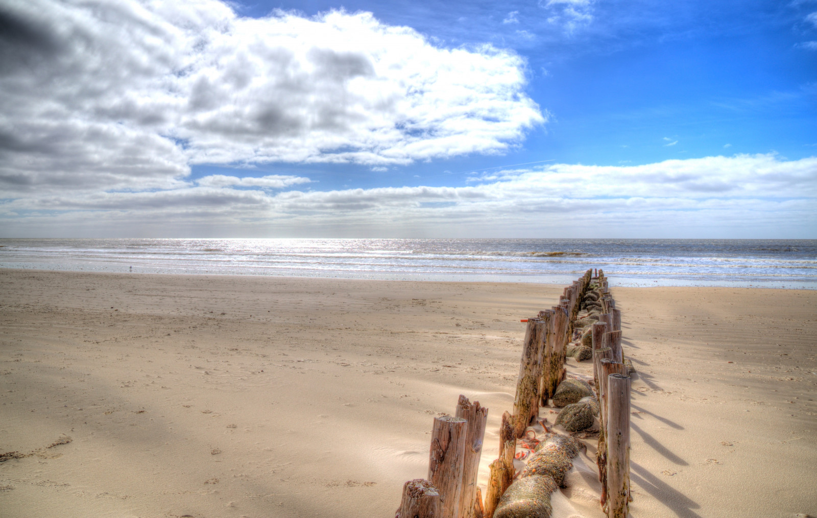 sollys, landskab, hav, Bugt, klippe, kyst, sand, himmel, skyer, strand, morgen, kyst, horisont, kappe, 2015, forår, ferie, Sky, smuk, overskyet, Landschaft, ocean, bølge, farve, atardecer, himmel, streng, danmark, materiale, ciel, interessant, Formidabelt, Sonnenuntergang, fr hling, licht, Photomatix, Lumiere, forarbejdning, printemps, couchesoleil, Denemarken, Blavand, Danemark, Vesterhavet, blavandmaster, krop af vand, vind-bølge