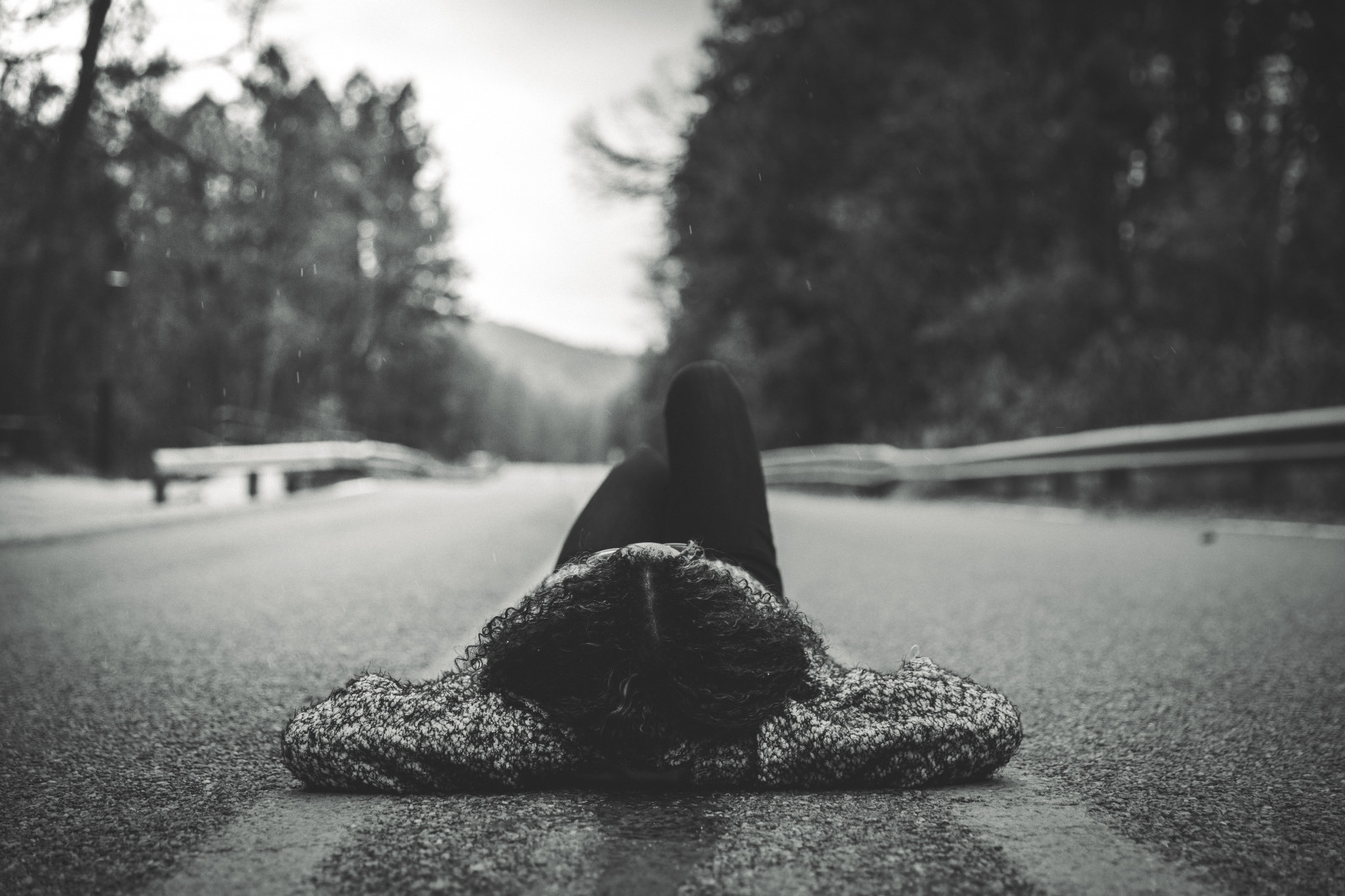 lidé, Příroda, ženy venku, silnice, stromy