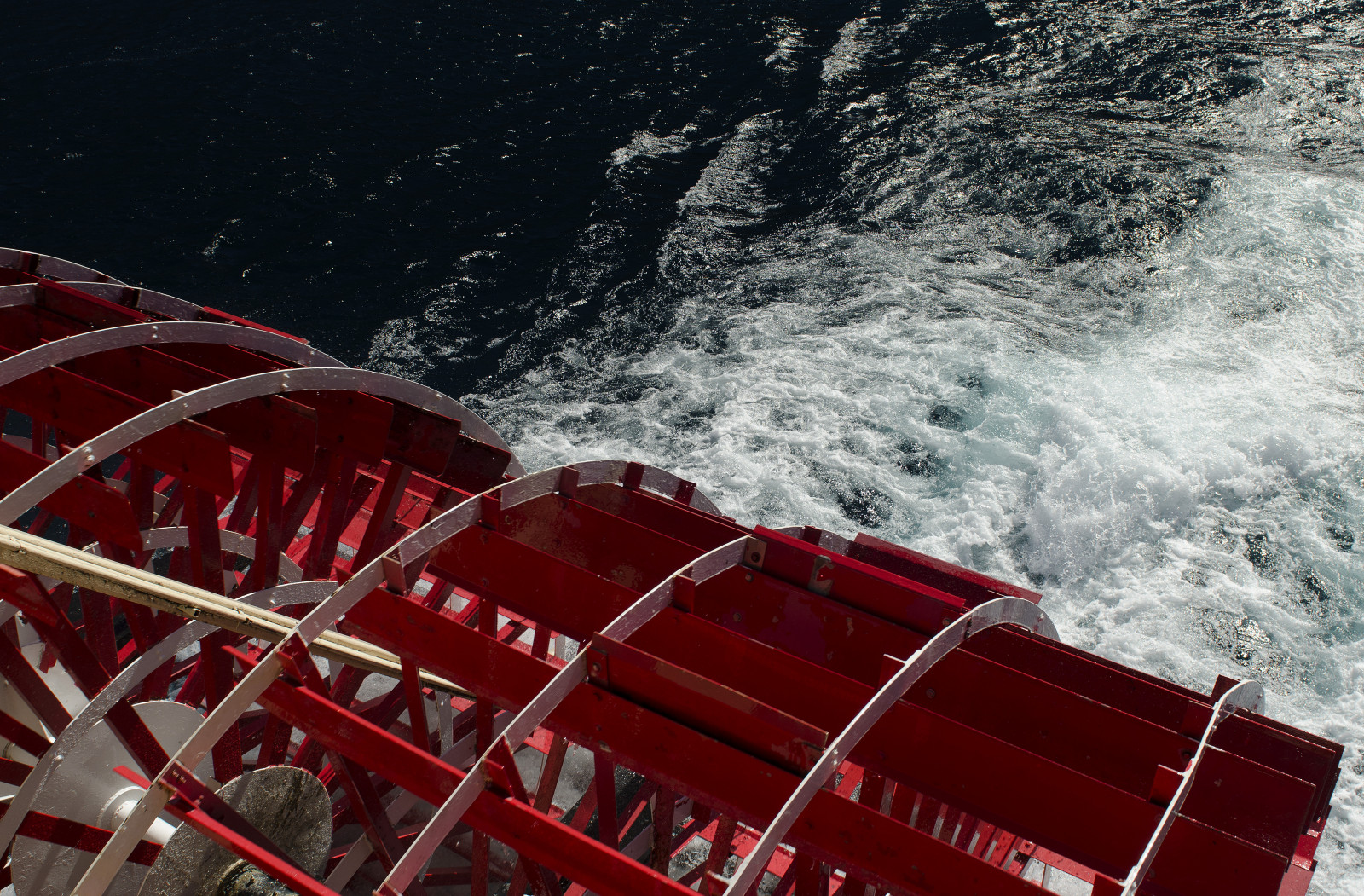 bjerge, skib, båd, sø, vand, rød, køretøj, blå, Californien, USA, Dronning, vestlig, padle, Nevada, Alpine, vest, bjerg, rækkevidde, udforske, udforsket, bølge, sierra, os, turist, krydstogt, sightseeing, tahoe, bestemmelsessted, robust, Wheeler