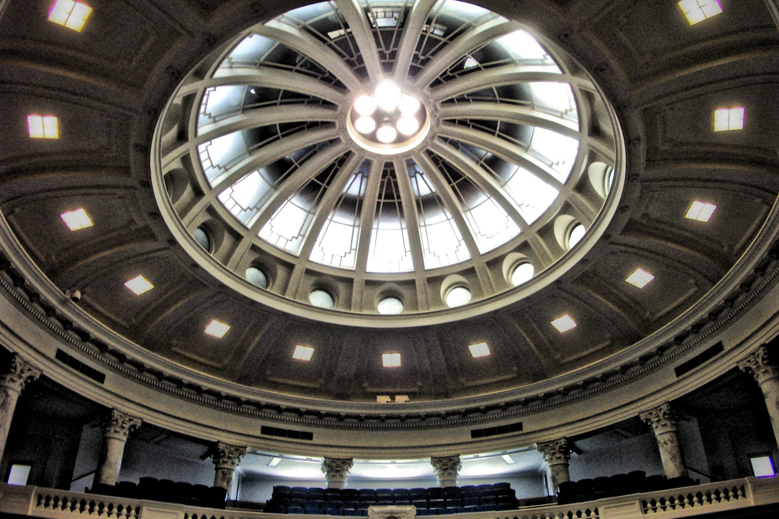 kupole, mezník, budova, symetrie, denní osvětlení