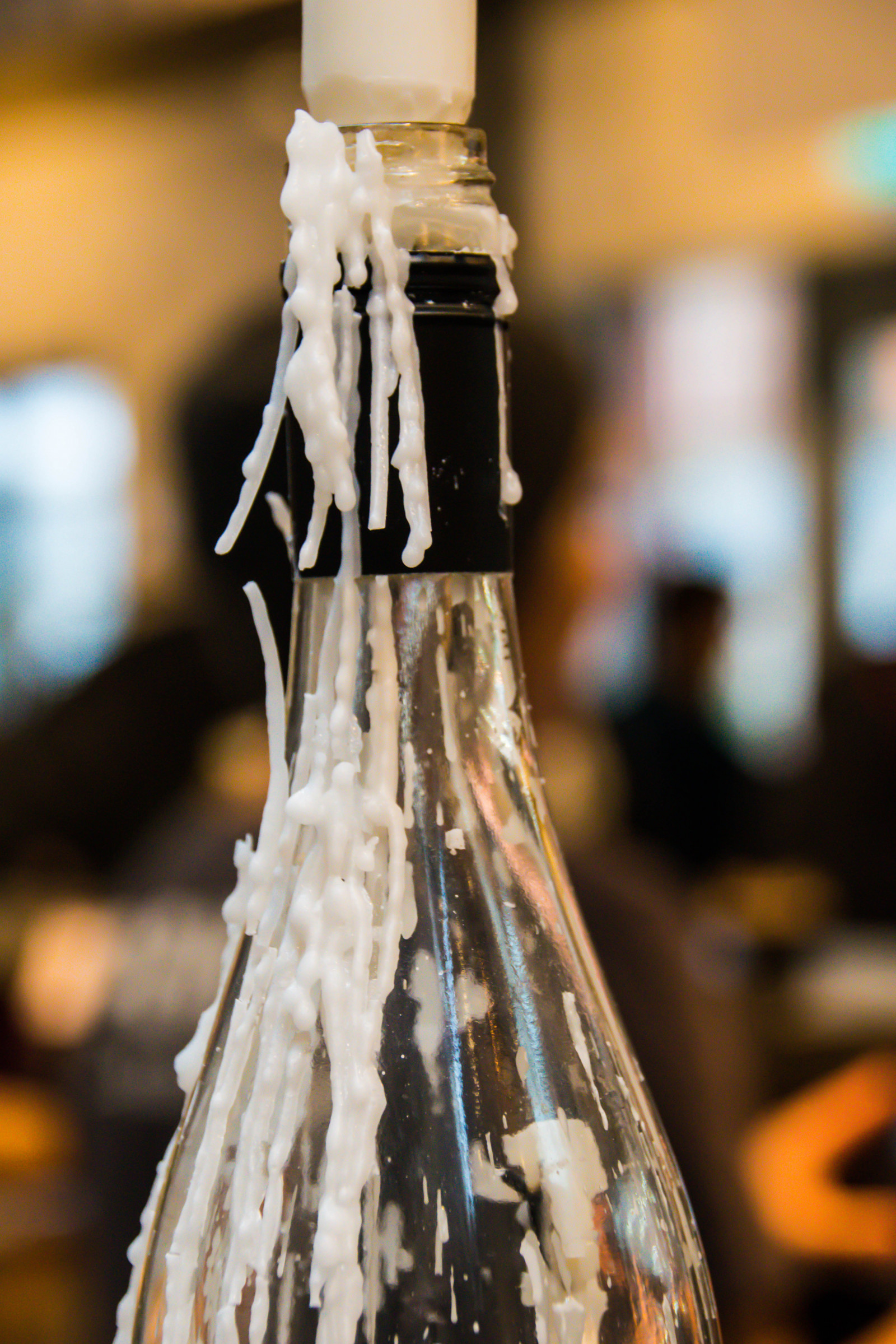 lidé, jídlo, šaty, móda, Švédsko, jaro, Sverige, Malm, hloubka pole, svíčka, osvětlení, dof, sk nel n, se, nevěsta, Malmoe, Saluhall, foodcourt, Malm Saluhall, krytý, sk rpedjup, stearín, talár, haute couture