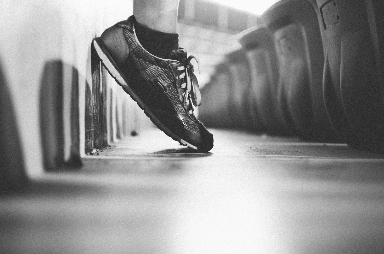 lidé, bílý, Černá, černobílý, opuštěný, fotografování, šaty, Nohy, móda, obuv, atmosféra, Nikon, jaro, běh, 35MM, světlo, Černý a bílý, barva, stíny, přírodní, nálada, Černá bílá, fotografie, životní styl, já, Černý a bílý, monochromatické fotografování, focení, Film noir, zrna, 25favs