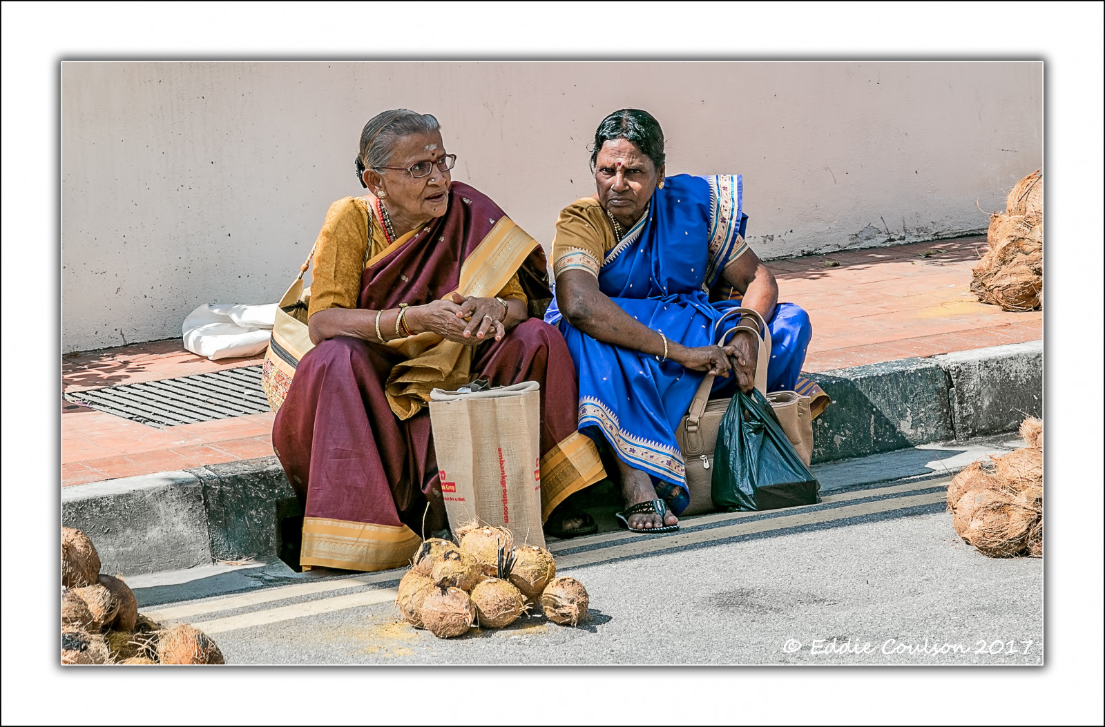 chrám, sedící, Malajsie, Bůh, stříbrný, mléko, časopis, označit, ii, festival, člověk, penang, Georgetown, kokosový ořech, eos, 7d, konverzace, rekreace, pán, vůz, Hind, starší občan, Jalan, Taipusam, Murugan, Špinavé kokosové ořechy, stock photography, human behavior