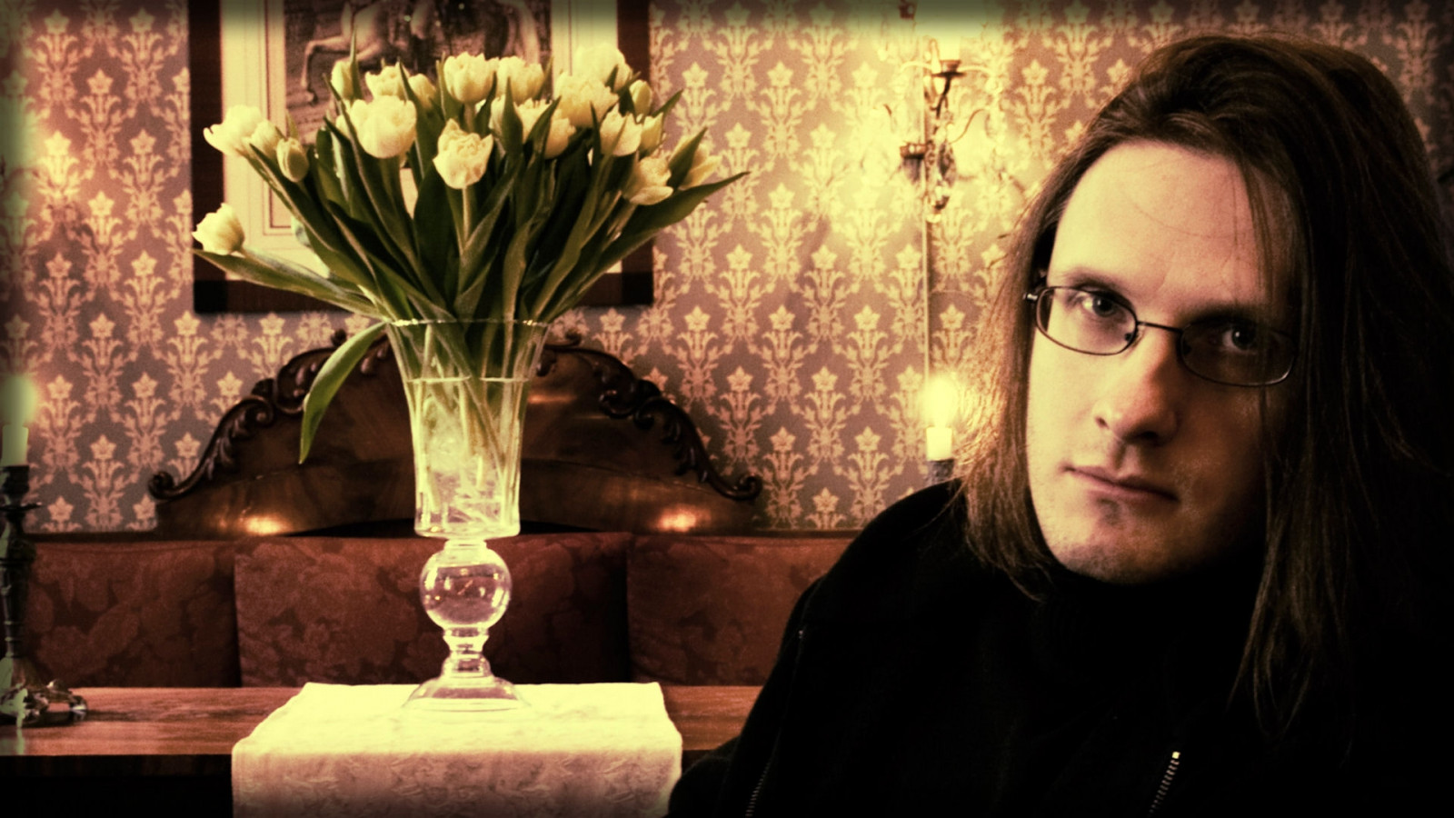 Steven wilson, briller, blomster, værelse, sofa