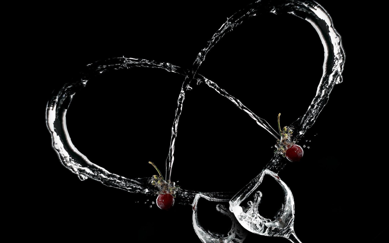 Wallpaper : heart, wine glasses, strawberries, water, spray 1920x1200