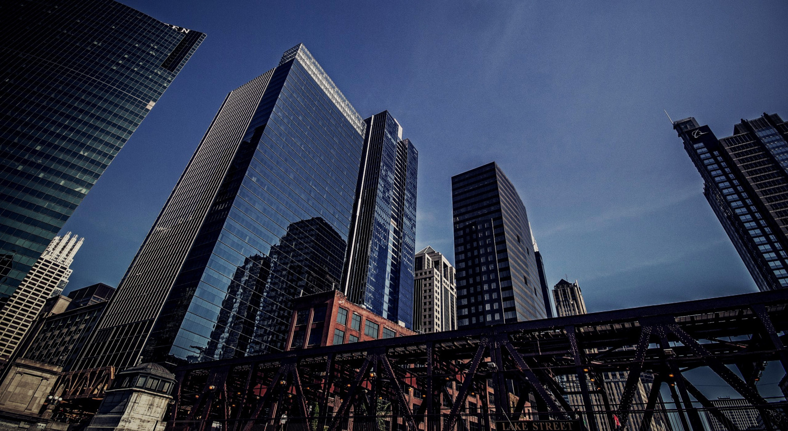Stadt, Stadtbild, Nacht-, die Architektur, städtisch, Skyline, Wolkenkratzer, Abend, Turm, Dämmerung, Metropole, Innenstadt, Wahrzeichen, Stadtgebiet, Metropolregion, menschliche Siedlung, Turmblock