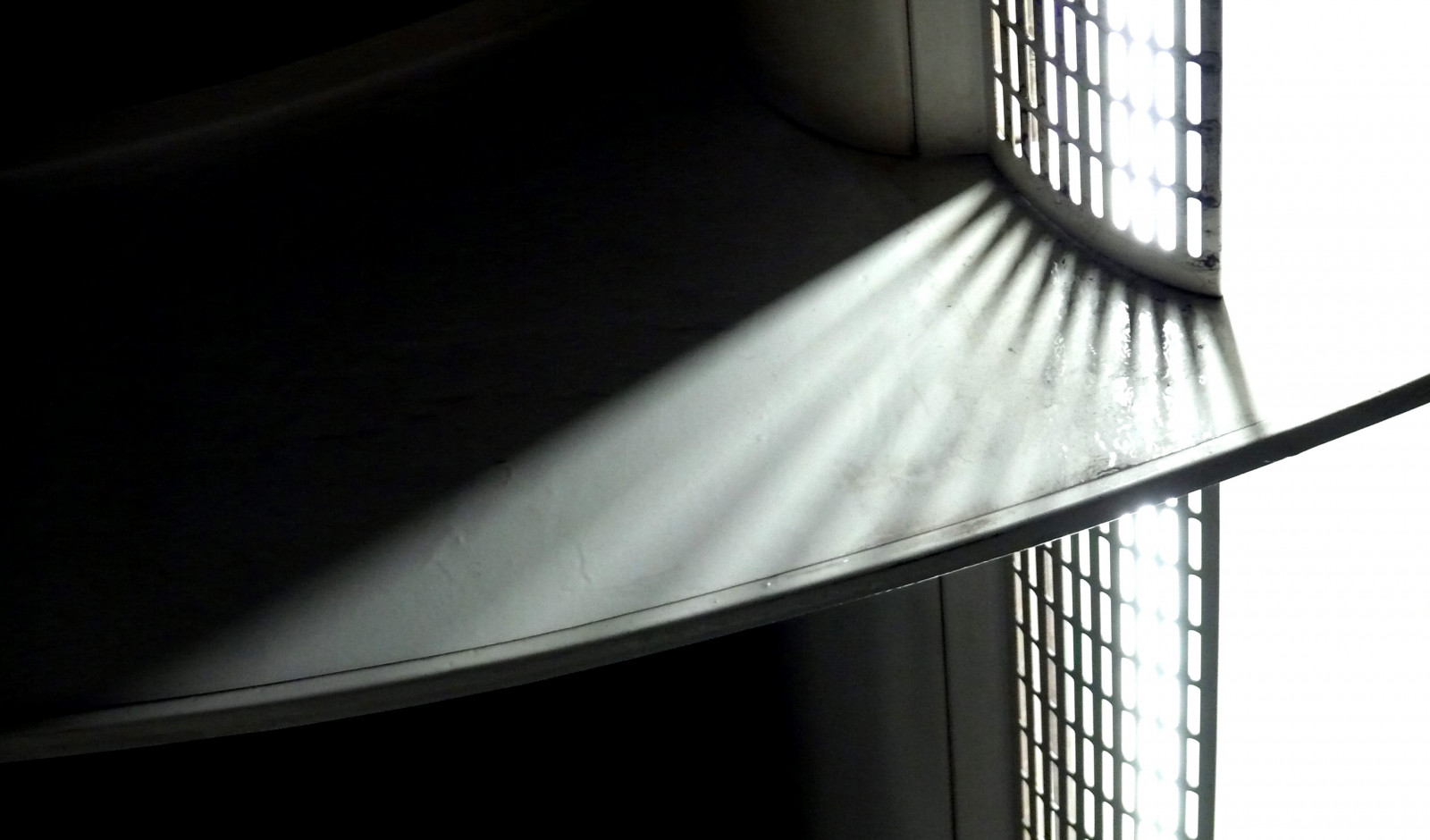 bílý, Černá, černobílý, okno, stín, sklenka, svítilna, Vzhled interiéru, Mnichov, metro, podzemí, světlo, tělesné, osvětlení, osvětlení, tvar, čára, křídlo, ubahn, licht, Schatten, Černý a bílý, monochromatické fotografování, automobilový exteriér, svítidlo, munchen, Beleuchtung, MVV, MVG, Harthof, lichtundschatten, ubahnstation