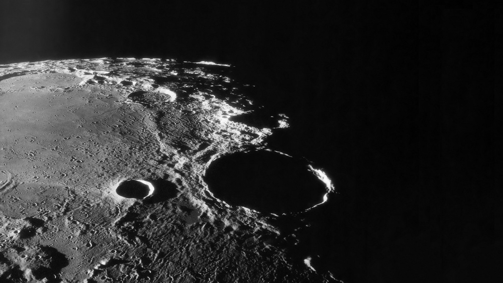 zwart, monochroom, nacht, ruimte, fotografie, Aarde, Maan, cirkel, astronomie, licht, duisternis, aardatmosfeer, zwart en wit, zwart-wit fotografie, ruimte, astronomisch object