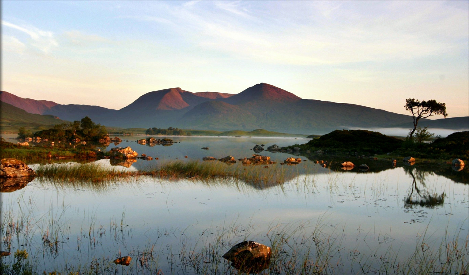 krajina, Černá, kopec, jezero, voda, Příroda, odraz, nebe, Skotsko, uklidnit, večer, ráno, skály, divočina, růžový, rákosí, banka, mount scenérie, Lake District, venkovský, Glasgow, mokřadní, světlo, mrak, strom, hora, kůň, svítání, Davidson, vrchovina, nádrž, vysočina, vřesoviště, Greig, jezero, Rannoch, venkov, klesl