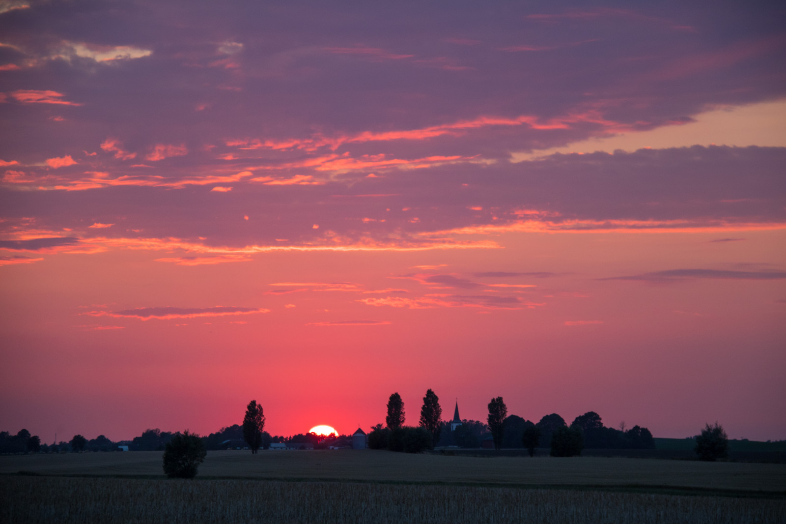 Pôr do sol, céu, nascer do sol, Horizonte, tarde, manhã, dom, horizonte, atmosfera, crepúsculo, Sol, nuvem, alvorecer, Himmel, Solnedg ng, Moln, Landsbygd, Dersl tt, Landskap, Exif modelo canoneos760d, Geocountry, Câmera fazer cânone, Geocity, Modelo de câmera canoneos760d, Exif isospeed 250, Geostate, Geolocalização, Lente exif efs18200mmf3556is, Exif abertura 56, Exif fazer cânone, Exif focallength 100mm, Afterglow, Céu vermelho na manhã