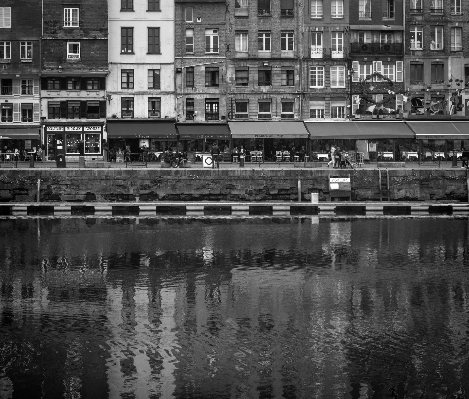 Černá, černobílý, panoráma města, odraz, fotografování, panoráma, Nikon, Francie, Černý a bílý, D750, NIKKOR, tělesné, přístav, ville, noiretblanc, nb, normandie, urban area, Černý a bílý, monochromatické fotografování, Honfleur, coeuruyann, 350800mmf4056