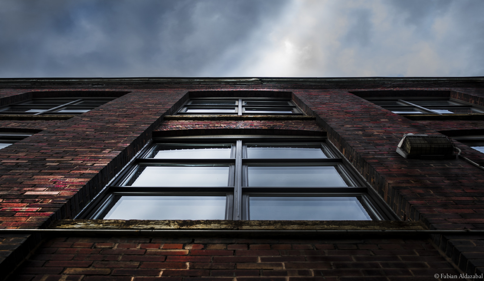 slunečnímu záření, okno, panoráma města, architektura, budova, odraz, nebe, cihly, fotografování, mraky, symetrie, mrakodrap, večer, sklenka, atmosféra, Kanada, stadión, Montreal, perspektivní, struktura, Pojmový, Posun, světlo, stíny, nálada, Okna, hloubka, tvar, design, střecha, mezník, fasáda, průmysl, světélkující, urban area, denní osvětlení, rámy, rozsah