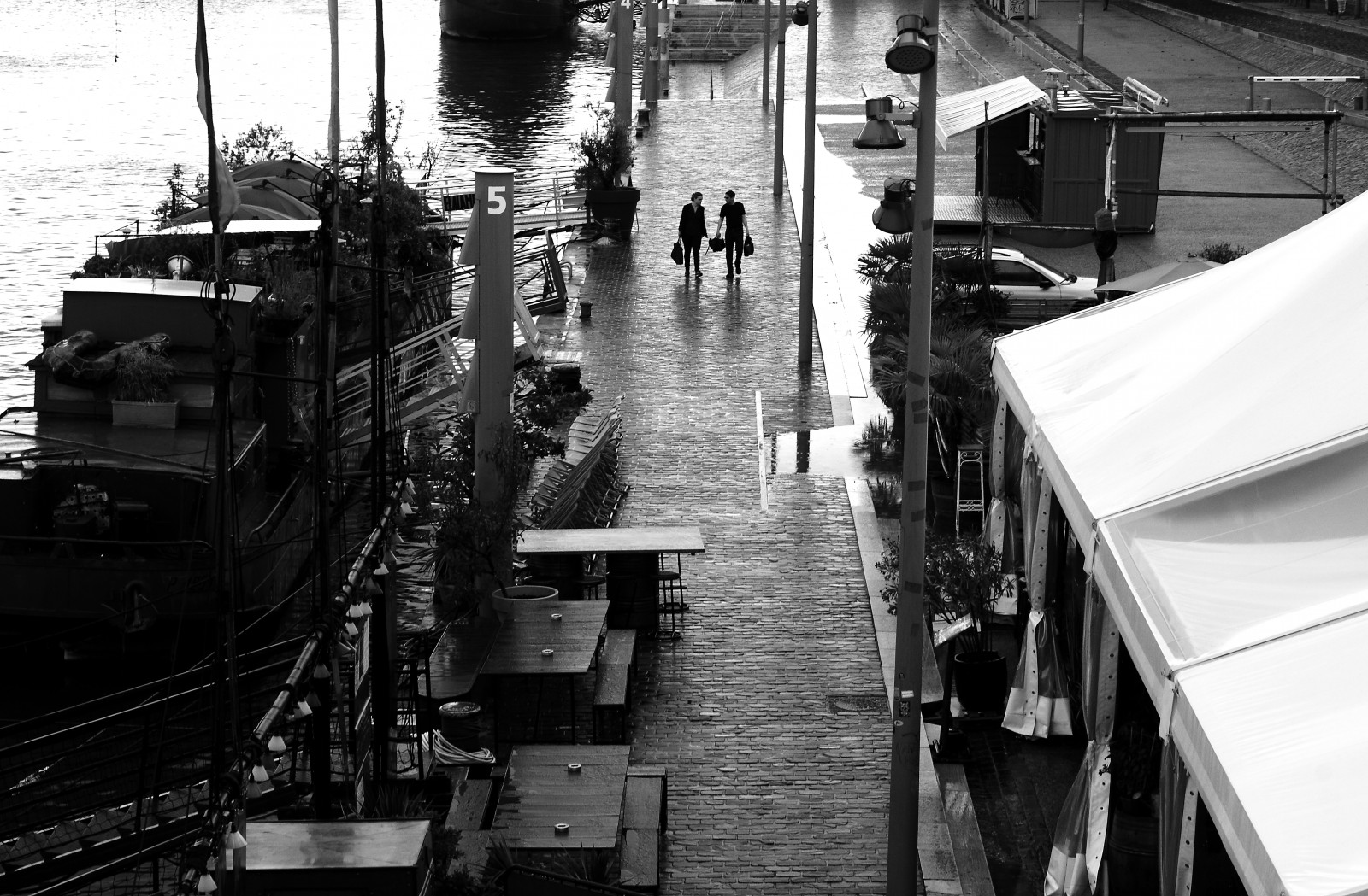 černobílý, ulice, voda, odraz, vozidlo, déšť, řeka, doprava, Seine, Street View, noiretblanc, blackandwithe, photoderue, urbanarte, pluie, paris13, photopascalcolin, Černý a bílý, monochromatické fotografování, dlažby, Berges