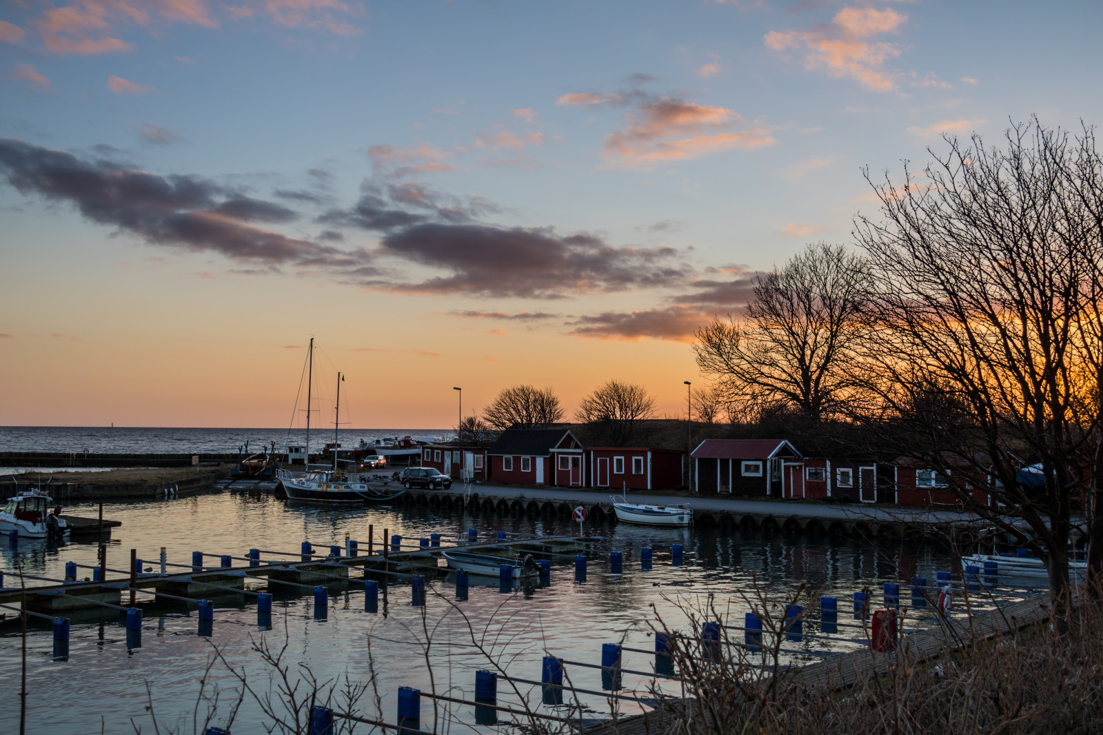 západ slunce, moře, panoráma města, voda, odraz, nebe, mraky, svítání, večer, ráno, most, řeka, dok, soumrak, Marina, mrak, svítání, nebe, solnedg ng, vatten, hav, moln, hamn, smygehuk, smyge, vodní