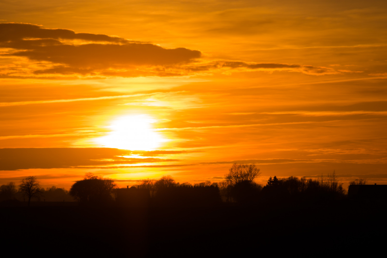 slunečnímu záření, krajina, západ slunce, nebe, pole, svítání, večer, ráno, slunce, oranžový, horizont, atmosféra, soumrak, mrak, svítání, nebe, venkov, moln, landsbygd, landskap, exif modelu canoneos760d, geocountry, Kamera aby kánon, geocity, Model fotoaparátu canoneos760d, geostate, geolocation, EXIF čočka efs18200mmf3556is, exif aby kánon, EXIF isospeed 100, EXIF otvor 10, exif focallength 160mm, odlesk, červená obloha v dopoledních hodinách, Západ slunce