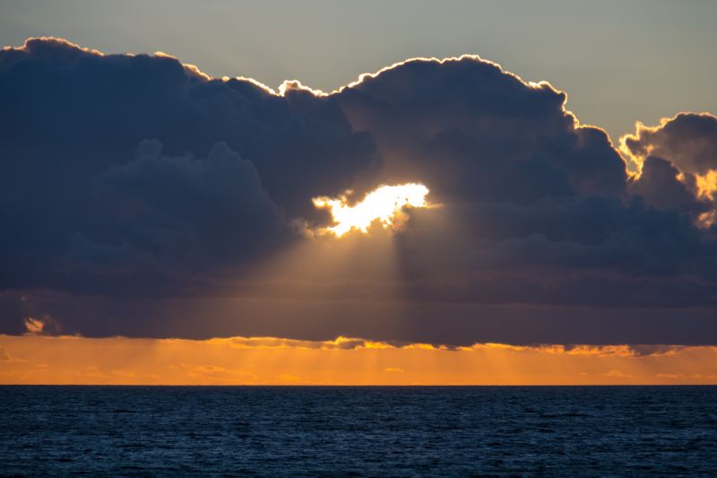 slunečnímu záření, západ slunce, moře, nebe, svítání, odraz