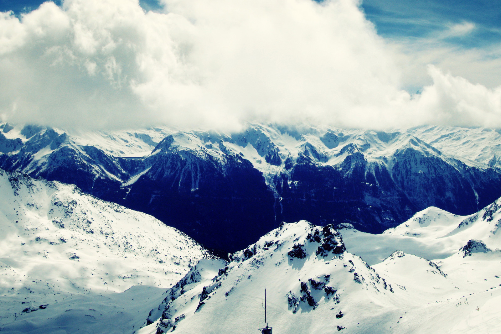 landskab, bjerge, natur, himmel, sne, vinter, bjergpasset, Frankrig, Alperne, topmøde, plateau, ryg, Sky, bjerg, vejr, sæson, bjergrige landskabsformer, landskabsform, geografisk funktion, geologisk fænomen, bjergkæde, iskold landskabsform, cirque, Val thorens