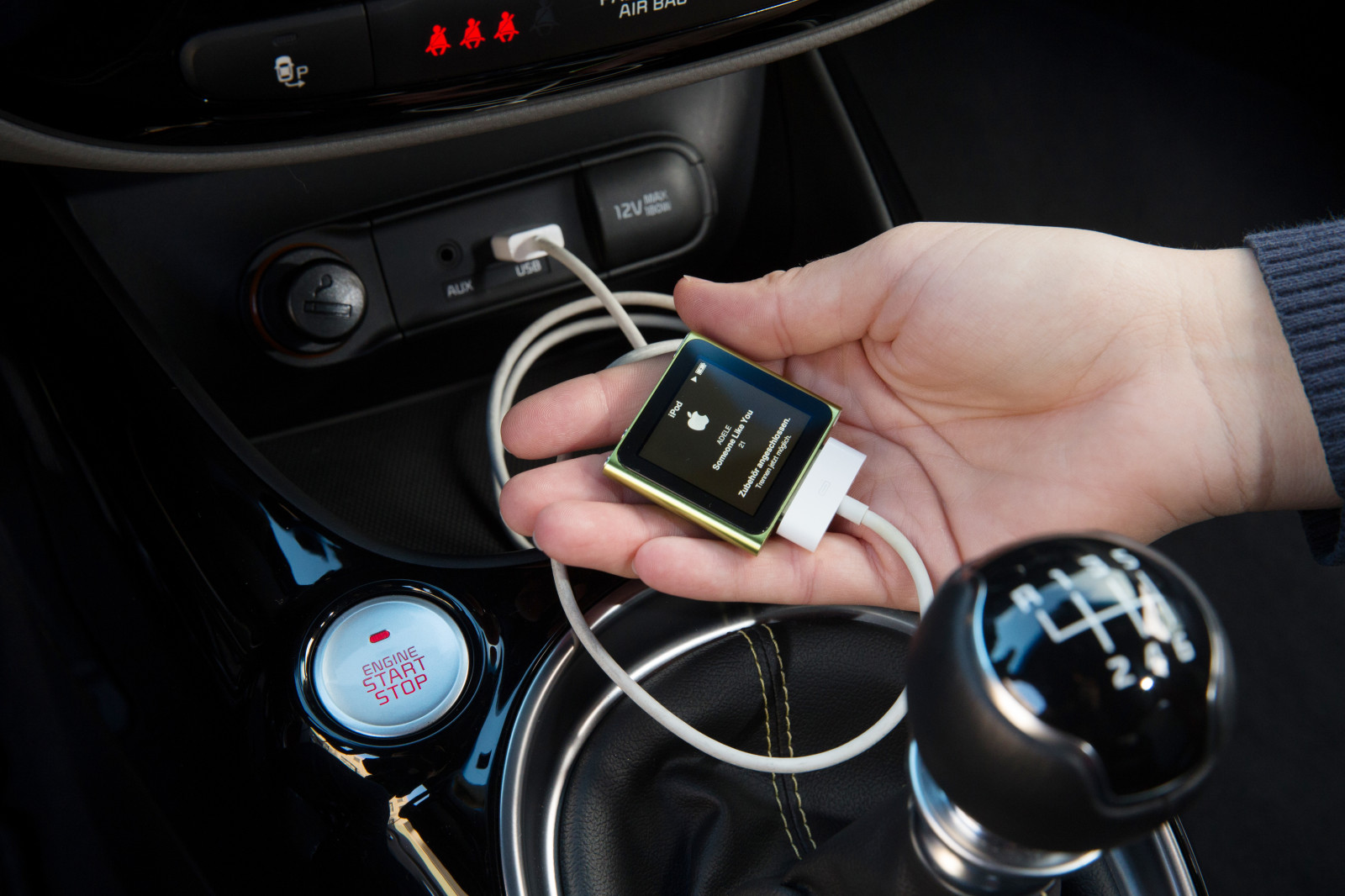 auto, vozidlo, 2015, řidičský, volant, Kia, netcarshow, netcar, obrázky vozidel, photo auto, Duše Europe version, kolo, pozemní vozidla, automobilový exteriér, automobil make, luxusní vůz, rodinný vůz, výkonné auto, městské auto, řízení part