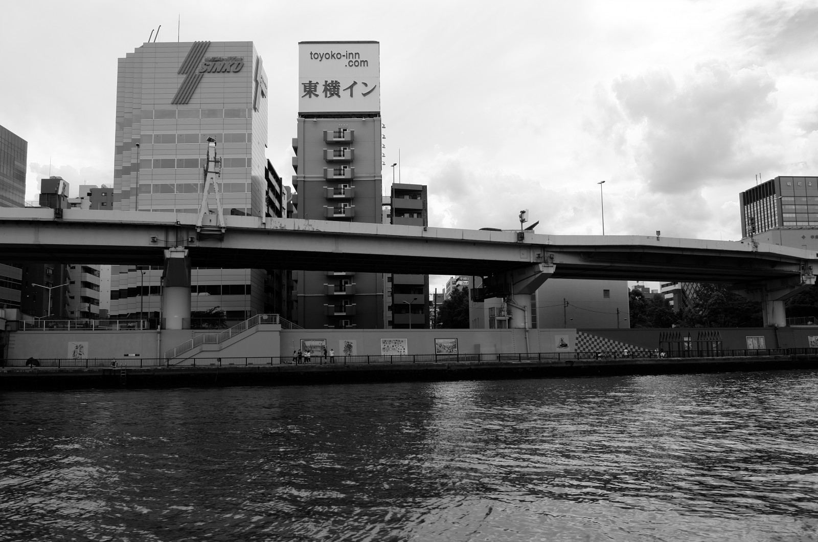 Japan, monokrom, by, bybilledet, arkitektur, afspejling, køretøj, skyline, bro, transportere, Leica, Tokyo, CC, t, leicat, Summicron, kreative fællesheder, summicron235, 235, sumidariver, Sumidagawa, byområde, vandveje, sort og hvid, monokrom fotografering
