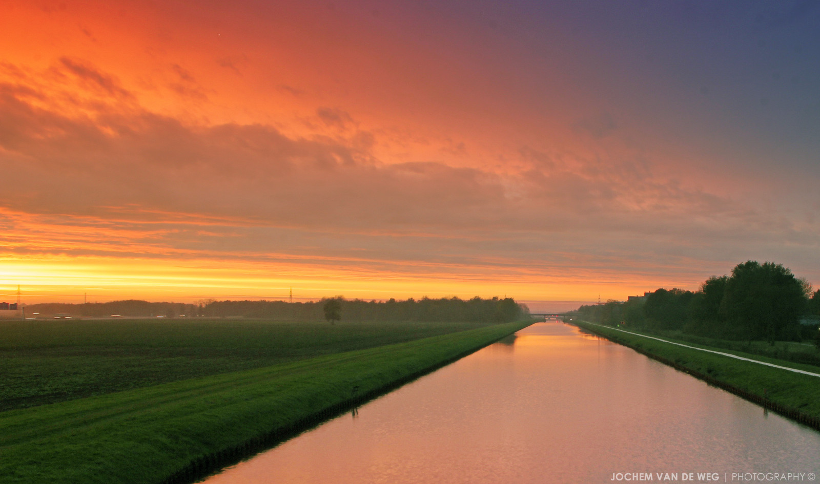 Sonnenlicht, Bäume, Landschaft, Sonnenuntergang, Nacht-, Wasser, Natur, Betrachtung, Gras, Himmel, Feld, Straße, Wolken, Holz, Sonnenaufgang, ruhig, Grün, blau, Abend, Morgen, Brücke, Fluss, Sonne, Kanon, Orange, Horizont, Atmosphäre, Niederlande, Sonnig, Europa, Autobahn, Dämmerung, Pfad, Bank, Gehen, Niederländer, Perspektive, Holland, Europa, Feuchtgebiet, lange, Wolke, Baum, Herbst, Wetter, Dämmerung, Wiese, Entspannen Sie sich, Nl, Tour, Kanal, Wiese, Ebene, Reservoir, Wolken, Nederland, 60d, Drenthe, Oranje, Polder, Zonsondergang, Herfst, Zon, ländliches Gebiet, Computer-Tapete, Wasserweg, Atmosphäre der Erde, Wolk, Nachglühen, Roter himmel am morgen, Ecoregion, Überschwemmung, Shutterspeed, Weer, Avond, Hoogeveen, A28, Groen, A37, Ned, Wasservorräte, Hochstraße