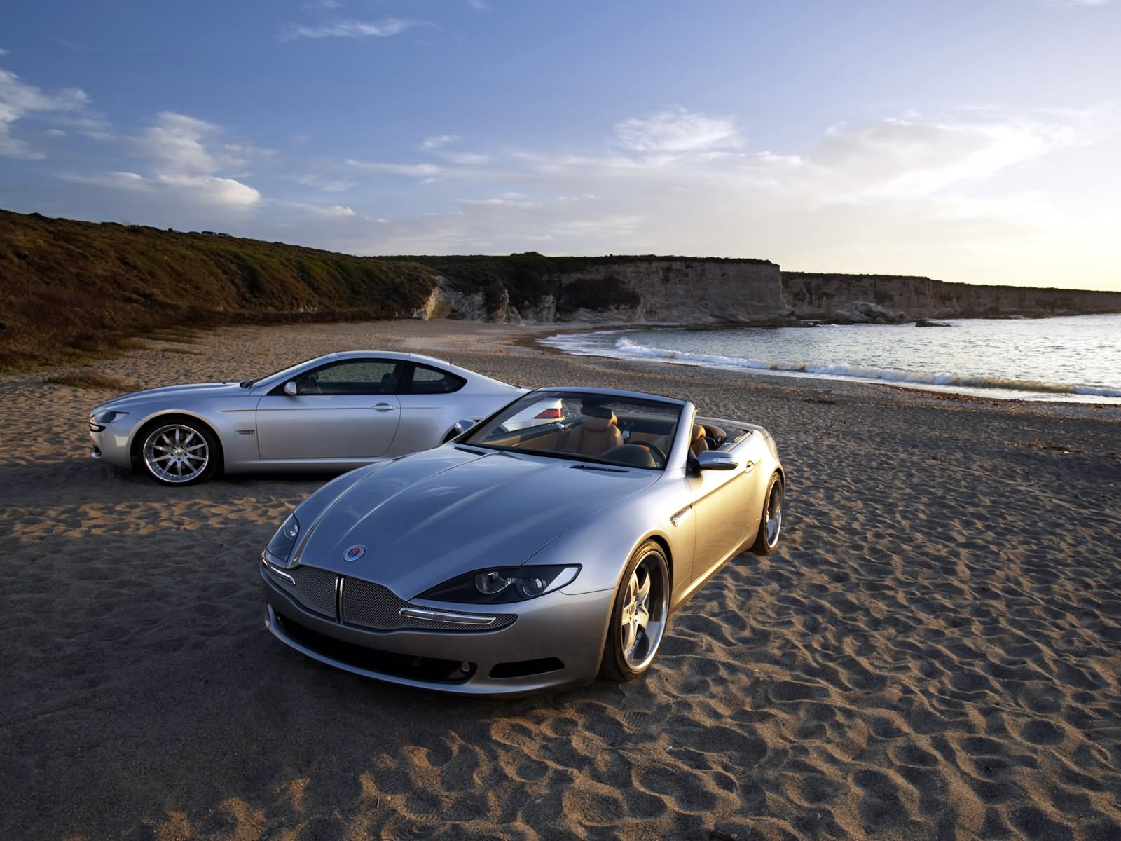 auto, vozidlo, sportovní auto, Aston Martin DBS, kupé, výkon auta, Aston Martin DB9, limuzína, Aston Martin Vantage, Fisker, netcarshow, netcar, obrázky vozidel, photo auto, 2009, Tramonto, kolo, superauto, pozemní vozidla, automobilového designu, automobil make, Aston Martin V8 Vantage 2005