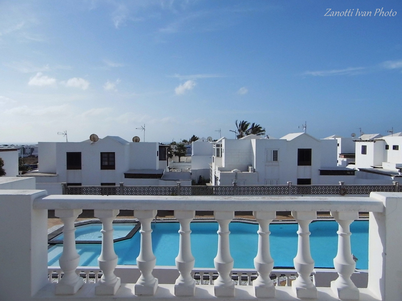 krajina, moře, architektura, voda, budova, nebe, pláž, Dům, ostrov, Lanzarote, mar, playa, pramen, střecha, ostrovy, mer, kobyla, byt, kondominium, spiaggia, canaryisland, fasáda, meer, jura, kanárek, Kanárské ostrovy, denní osvětlení, vlastnictví, nemovitost, puertodelcarmen, Isolecanarie