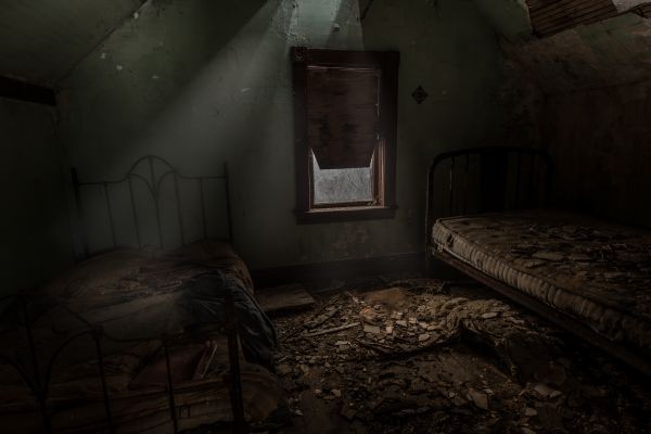 dark,ruin,abandoned,house,decay,light
