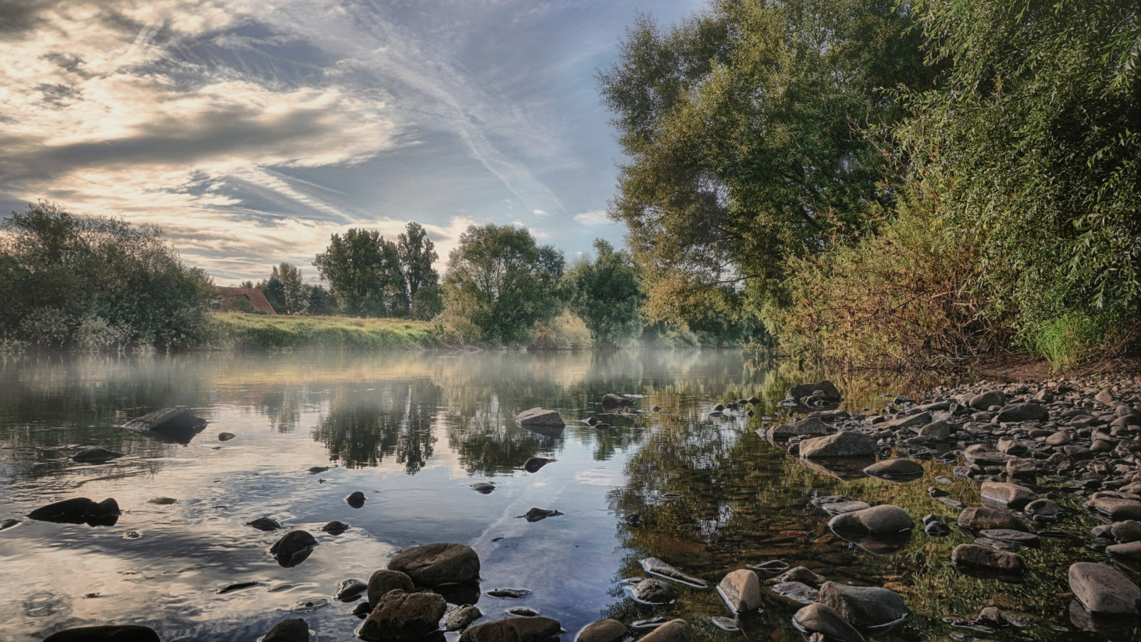 sollys, landskab, sø, vand, natur, afspejling, græs, himmel, sten, solopgang, morgen, flod, Sony, sommer, Dam, strøm, indiske, Bank, vådområde, Sky, træ, tåge, daggry, plante, barn, vandløb, reservoir, A6000, krop af vand, vand funktion, parchmankid, Gensingen, Parchman, vandressourcer, Nahe