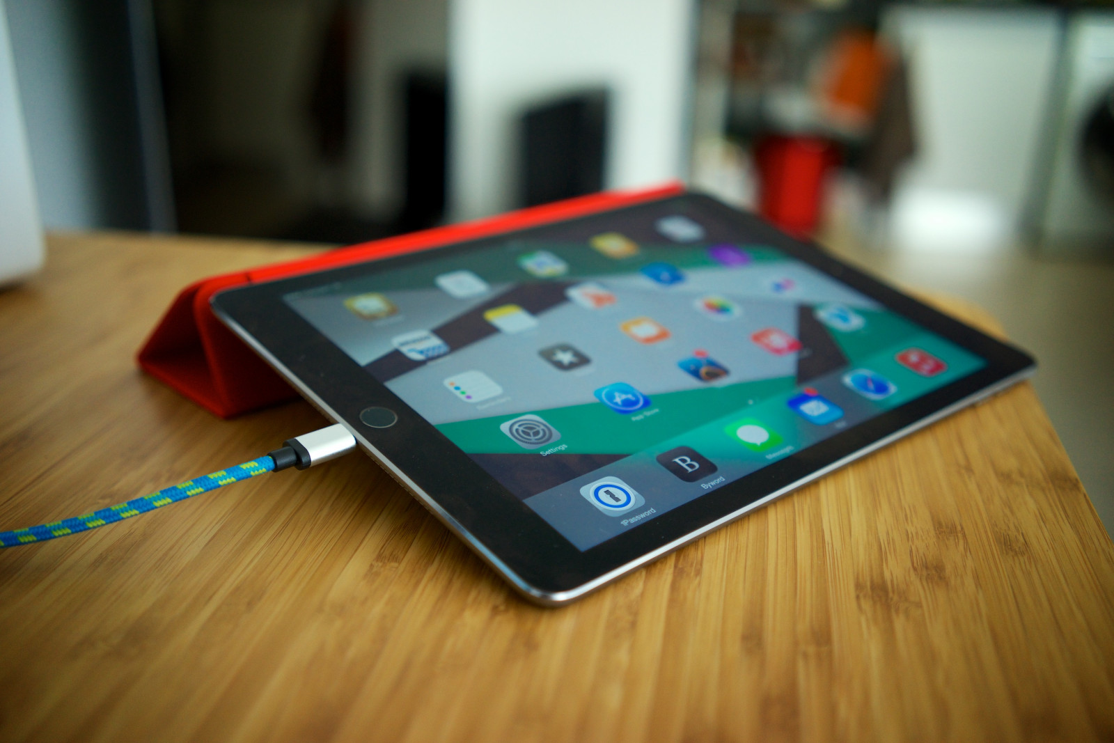 Červené, Blesk, technika, Sony, Kabel, chytrý telefon, 35MM, iPad, elektronika, sítnice, pokrýt, Zeiss, 28, Chytrý, multimédia, a7r, přístroj, produkt, komunikační zařízení, zobrazovací jednotka, elektronické zařízení, mobilní telefon, tablet počítač, Bolse, product design, mobile device