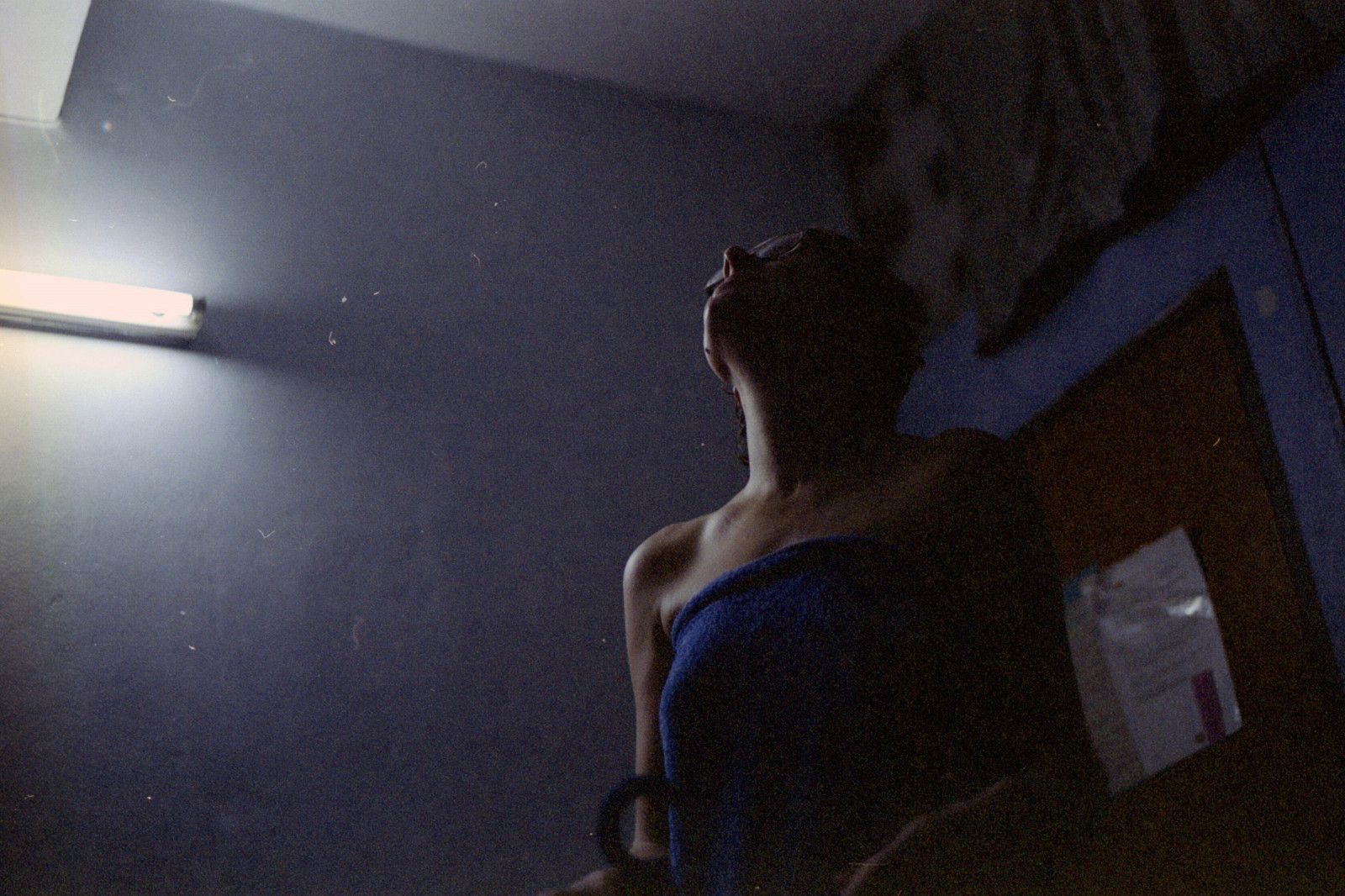 Černá, tma, světlo, momentka, osvětlení, jev, noc, nebe, prostor, půlnoc, zadní, zábava, strop, stín, dívka