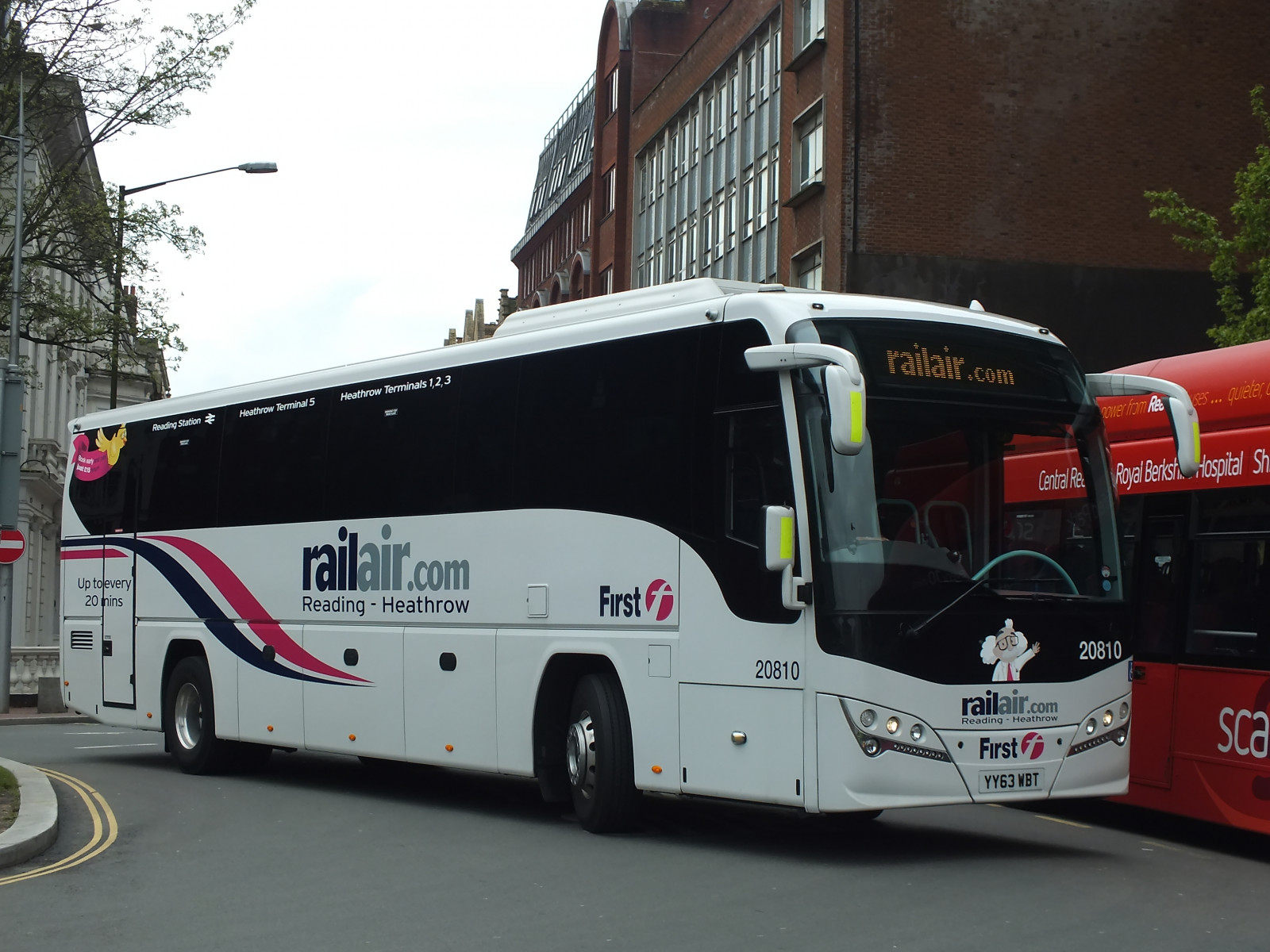 ถนน, รถ, ยานพาหนะ, วอลโว่, ขนส่ง, รถเมล์, แรก, เลน, ปริมณฑล, ภายนอกยานยนต์, รถกะทัดรัด, ยานยนต์, โหมดการขนส่ง, รถพาณิชย์, รถขนาดกลาง, เสือดำ, บริการรถทัวร์, plaxton, b9r, 20810, Railair, yy63wbt