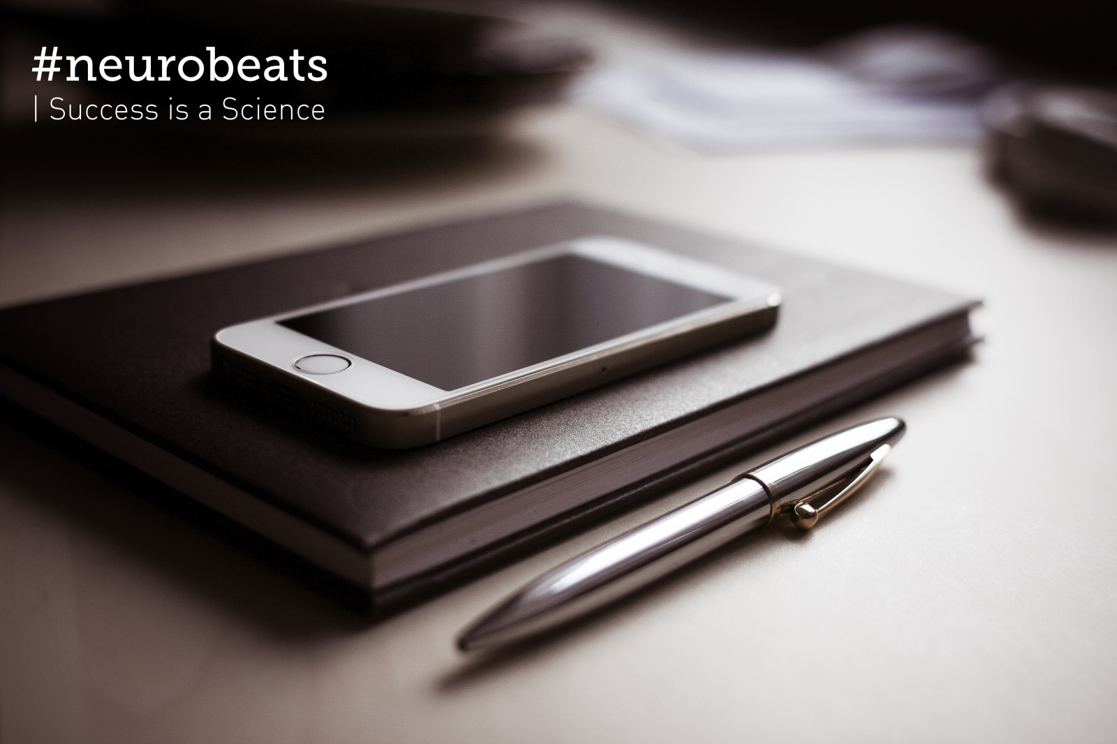 citar, tecnologia, Iphone, escrevendo, Marca, escrivaninha, trabalhos, Neurologias, Gadget, produtos, documento, celular