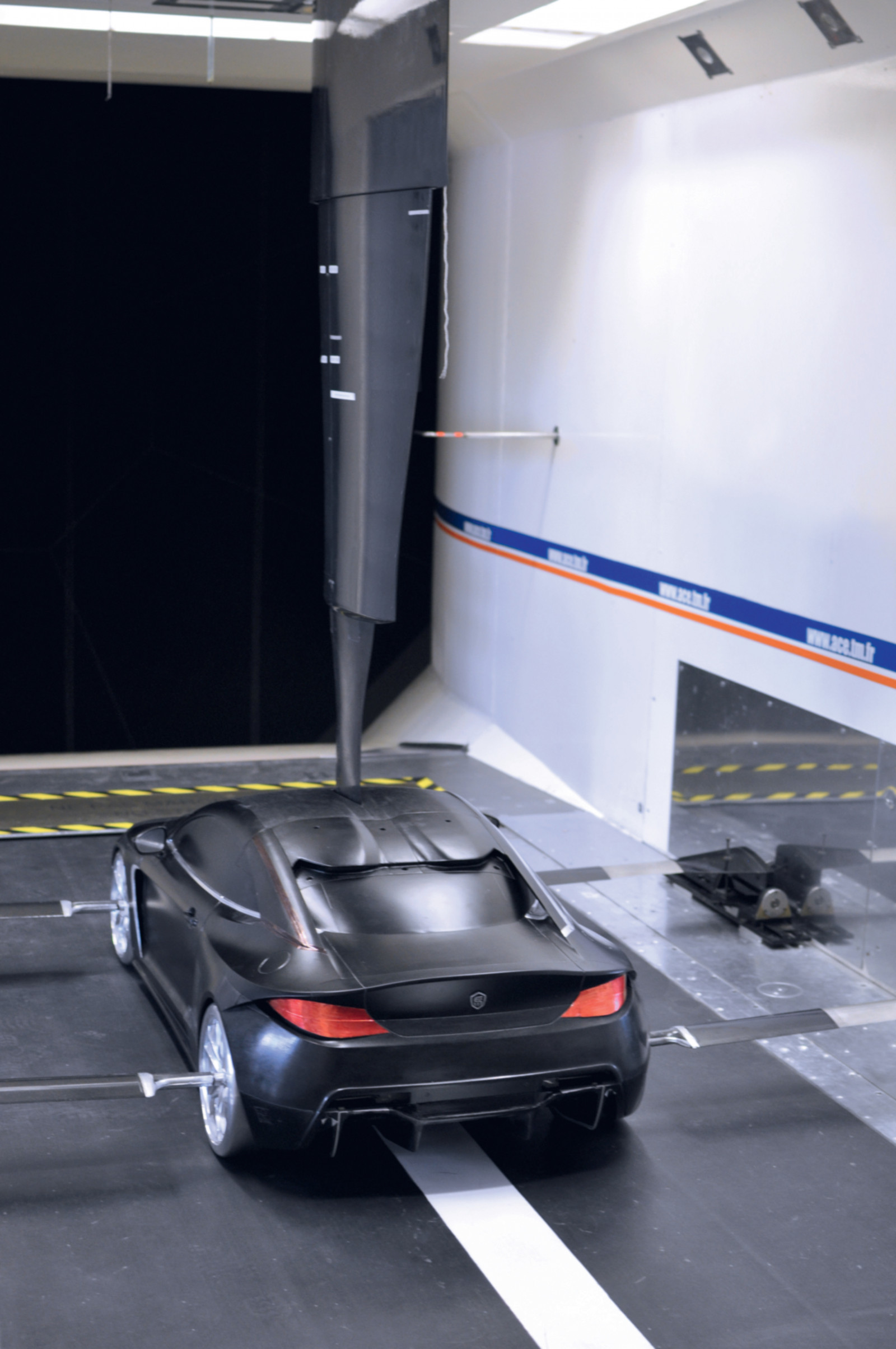 auto, vozidlo, sportovní auto, 2012, netcarshow, netcar, obrázky vozidel, photo auto, Exagon, kradmý EGT, kolo, superauto, pozemní vozidla, automobilového designu, automobilový exteriér, automobil make, luxusní vůz