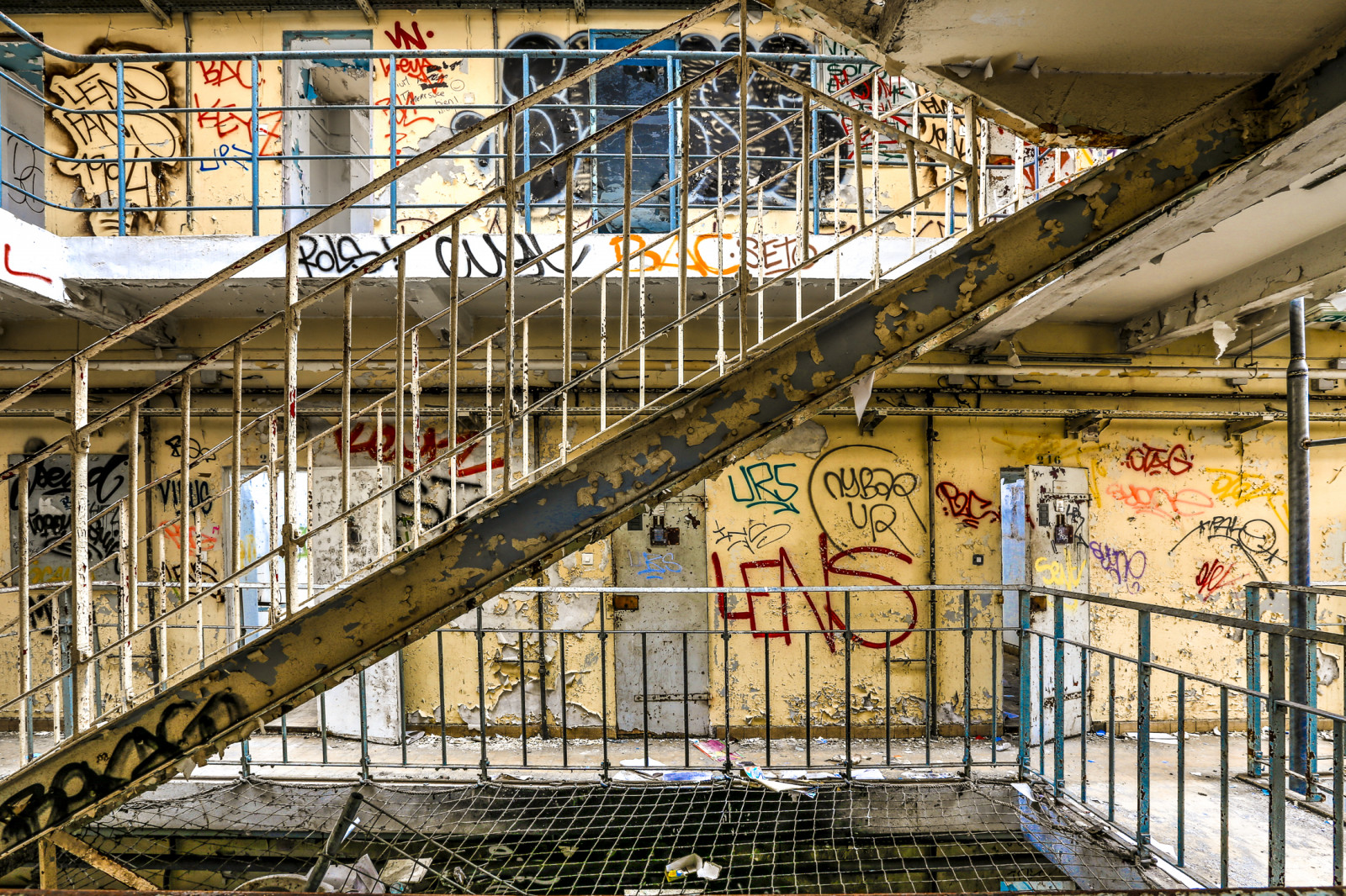 เก่า, มืด, น่าขยะแขยง, เมือง, อาคาร, สันทราย, ถูกทอดทิ้ง, การถ่ายภาพ, เงียบสงบ, สูญหาย, กรันจ์, ประวัติศาสตร์, Canon, โลหะ, ฝรั่งเศส, กราฟฟิตี, ยุโรป, คุก, การสลายตัว, สำรวจ, ภายใน, ฟรี, สำรวจ, เซลล์, หนี, ระดับ, น่าขนลุก, คุก, urbex, เปิด, การท่องเที่ยว, จุด, รูปภาพ, สนุก, เหล็ก, สี, การปอกเปลือก, ระดับ, ติดตาม, การเดินทาง, 6d, canon6d, eos, ประตู, ลับ, ร้าง, ue, forlatt, หายตัวไป, เขตเมือง, การทอดทิ้ง, ล้อมรอบ, forfall, ปลอดภัย, d rer, cellblock, Fengsel, Gevangenis, h15, canonef1635mmf28lusm, photoexploring