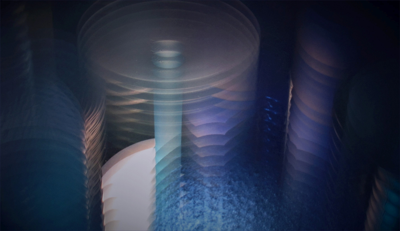 sollys, abstrakt, afspejling, symmetri, blå, glas, struktur, cirkel, atmosfære, lys, farve, refleksioner, form, mørke, stilllife, kurver, skærmbillede, computer tapet, atmosfære af jord