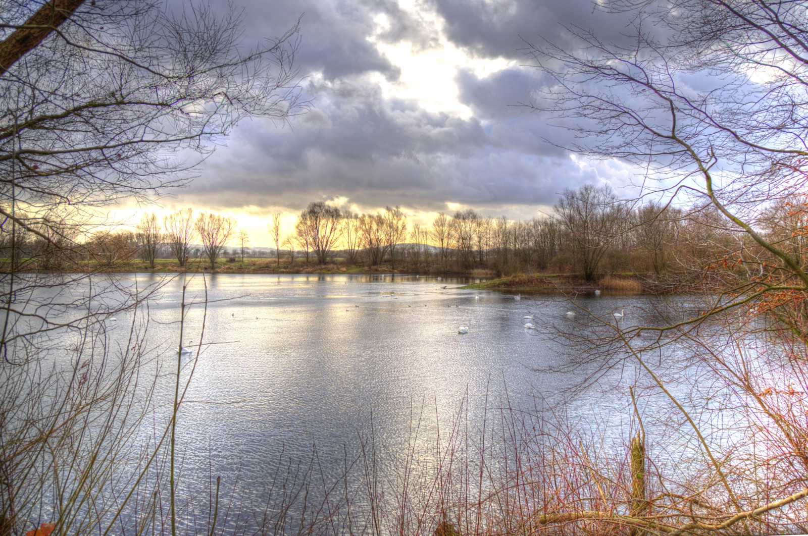 slunečnímu záření, stromy, krajina, západ slunce, jezero, voda, Příroda, odraz, nebe, zima, mraky, větev, večer, ráno, Německo, seasons, řeka, slunce, HDR, rybník, soumrak, 2015, mokřadní, světlo, Krásná, strom, podzim, zakalený, list, Landschaft, květ, svítání, rostlina, sezóna, barva, atardecer, nebe, venkov, natur, deutschland, Soleil, ciel, mraky, mléko, zajímavý, skvělý, sonnenuntergang, wasser, mraky, syn, eau, Německo, licht, Photomatix, b UME, Lumiere, zpracovává se, arbres, kapesní, zonsondergang, weser, westfalen, Ostwestfalen, portawestfalica, couchesoleil, zálesí, solfald, atmosférický jev, vodní, dřevina