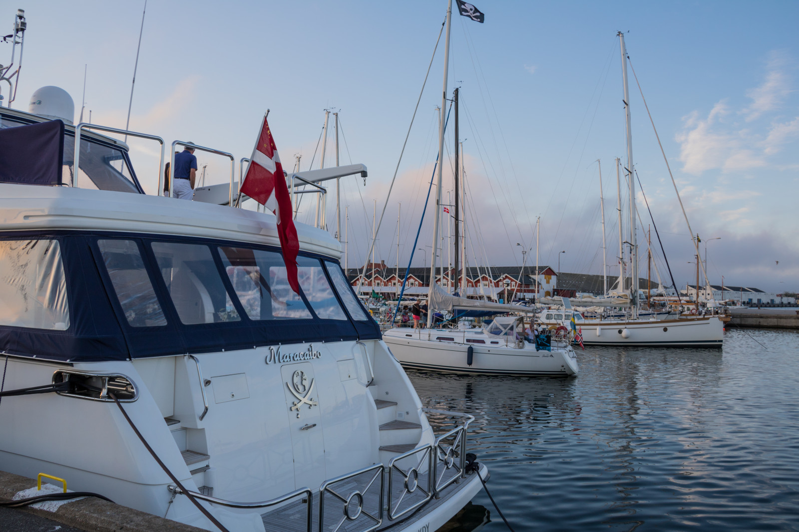 båd, sejlskib, hav, himmel, køretøj, aften, havn, dok, yacht, Danmark, sejlads, Marina, Sky, sejlbåd, havn, himmel, hav, b t, Moln, Hamn, kv ll, danmark, fartøjer, mast, skagen, sejle, sejlsport