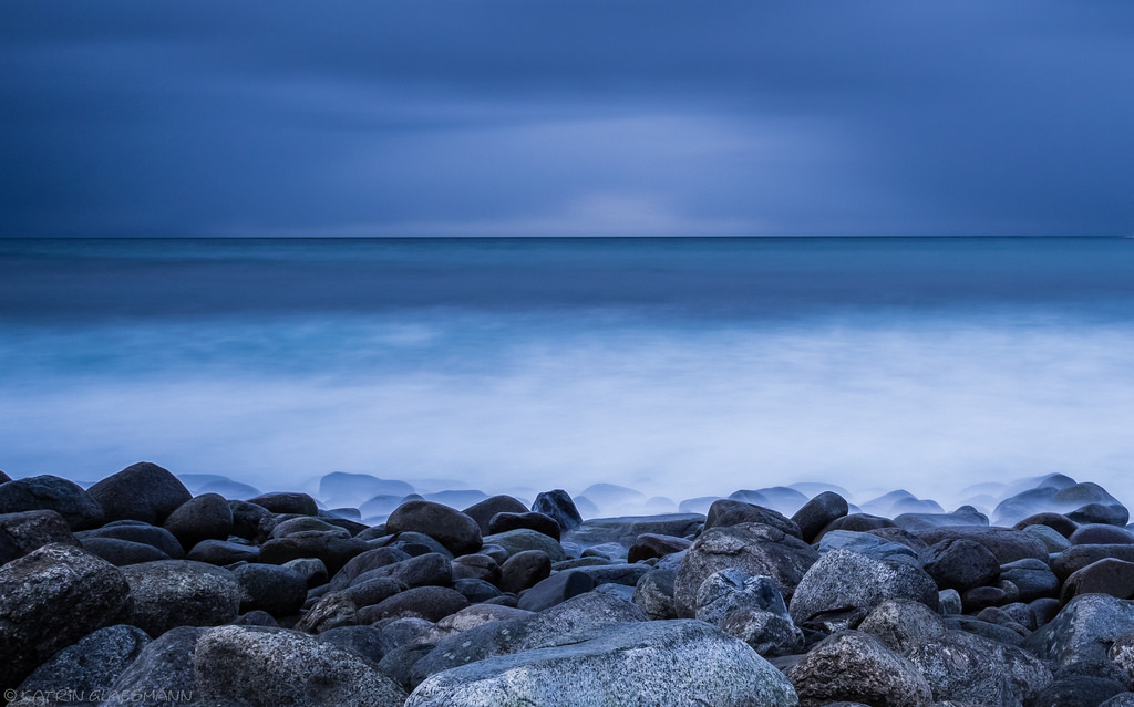 slunečnímu záření, západ slunce, moře, záliv, voda, Skála, pobřeží, odraz, nebe, zima, pláž, svítání, modrý, Lofoten, Norsko, ráno, pobřeží, horizont, skály, soumrak, 2016, longexposure, mrak, hora, svítání, oceán, vlna, materiál, Norsko, tělo z vody, mořská vlna, Nordland, wwwicelandtoursnet, vestv g y, 50 sekund, UNSTADu