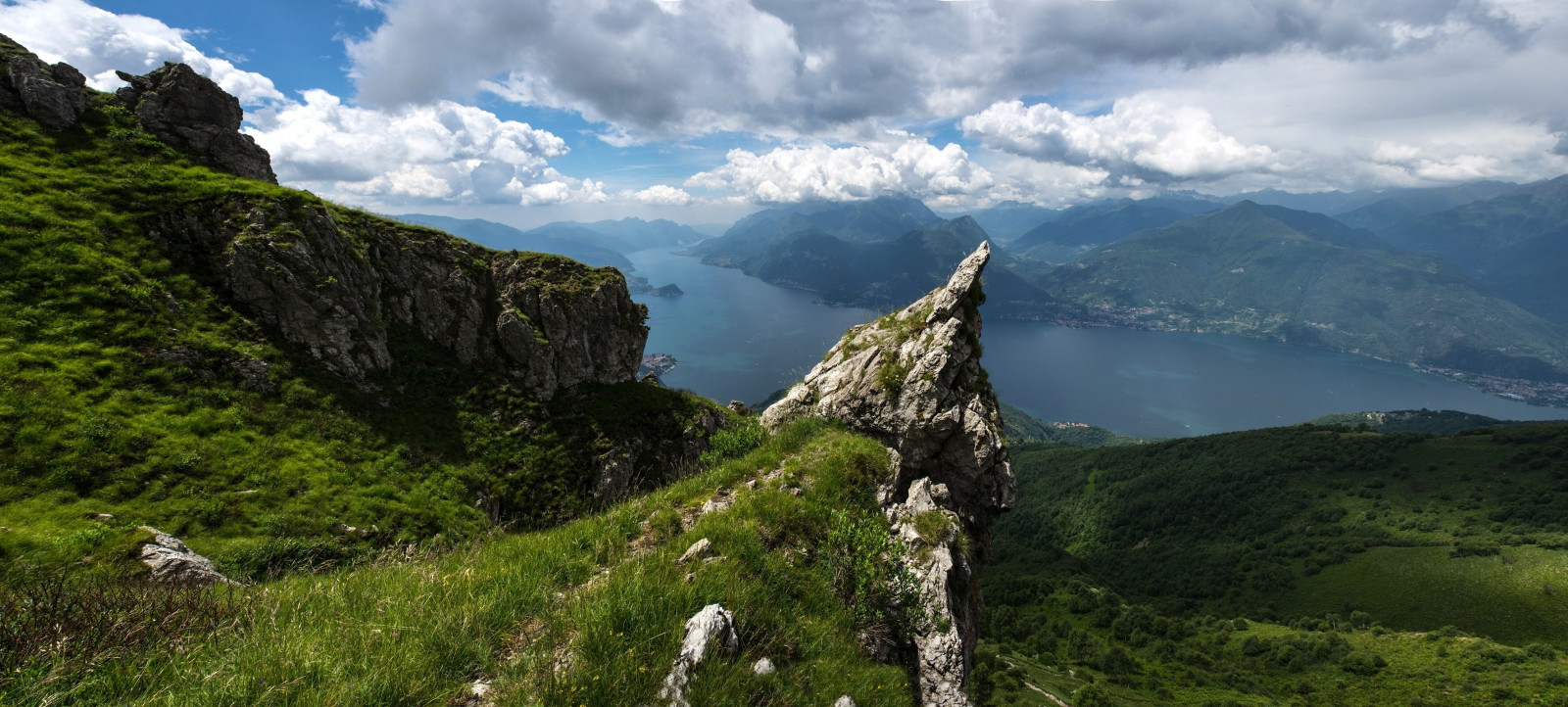 sportovní, krajina, kopec, Skála, Příroda, útes, údolí, horský průsmyk, divočina, Alpy, turistika, chůze, vrcholek, plošina, hřbet, Terén, hora, louka, dobrodružství, vysočina, horských reliéf, landform, geografický rys, pohoří, klesl, 3541x1600 px
