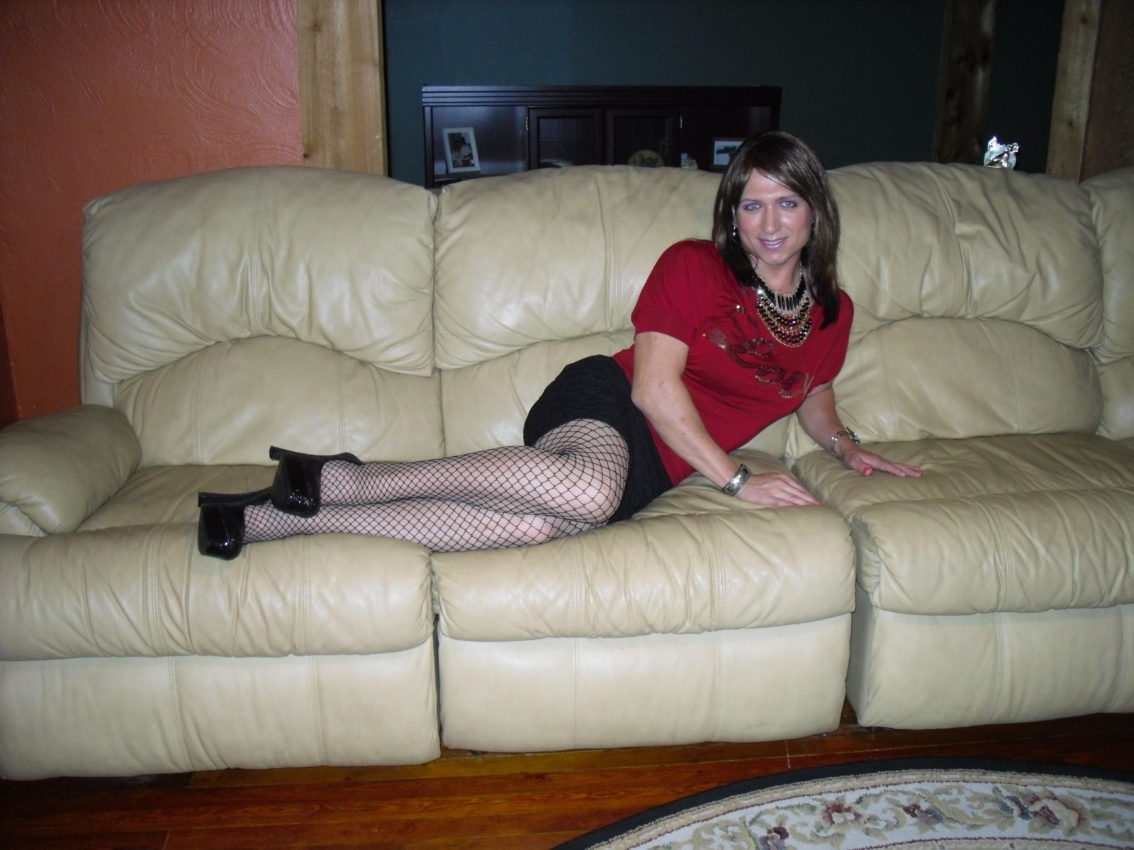 dívka, táhnout, ženský, crossdressing, Královna, transgender, krátký, travesti, fishnets, punčocháče, crossdresser, sukně, výlet, legíny, další dveře, dívčí, hezký kluk, holka kluk, MTF, enfemme, maletofemale, Boyinadress, boytogirl, transwoman, femmeboy