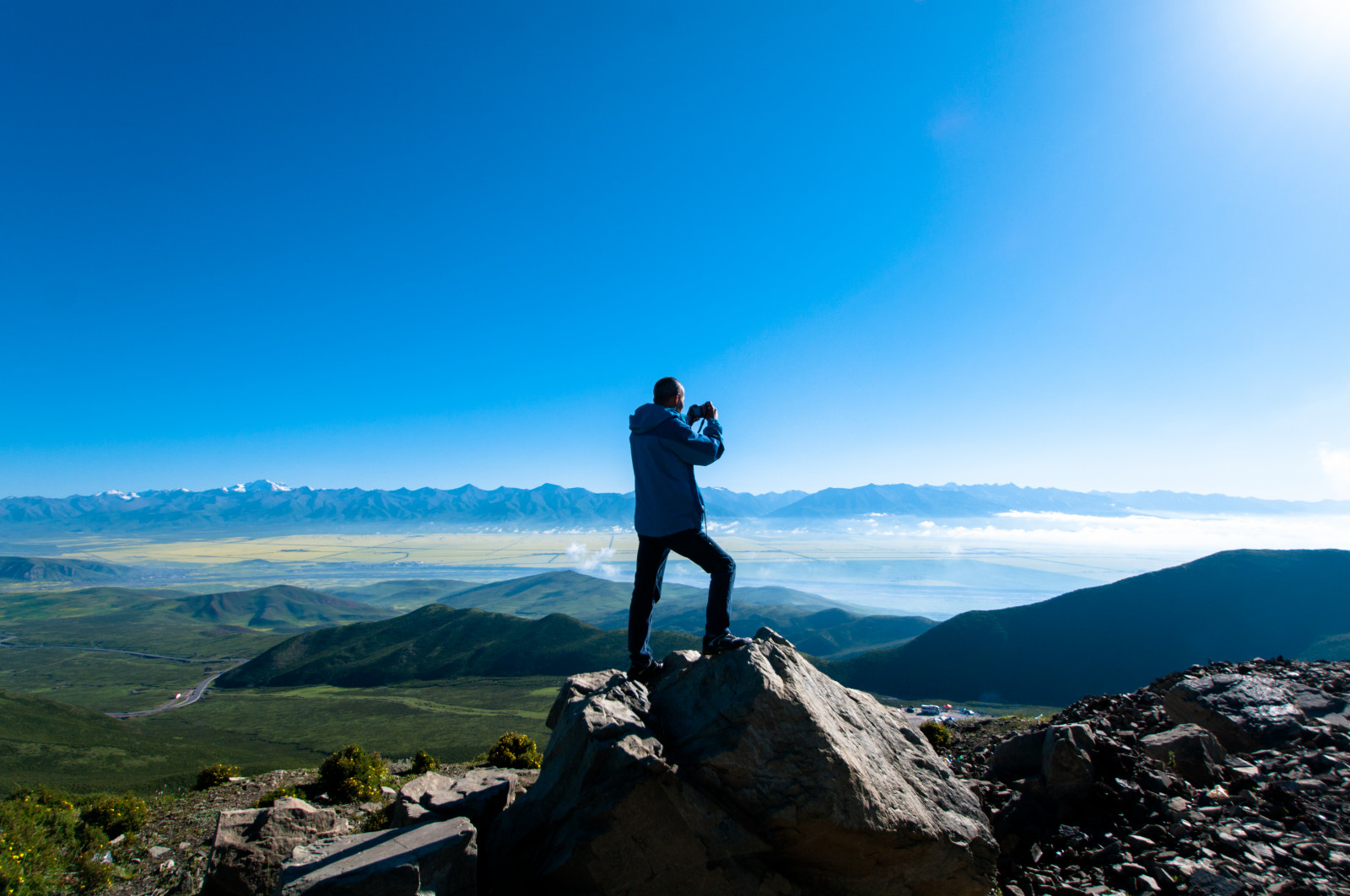 sportovní, krajina, lidé, moře, kopec, nebe, fotografování, modrý, horizont, život, Alpy, turistika, chůze, vrcholek, plošina, hřbet, mrak, hora, letopisec, dobrodružství, rekreace, horských reliéf, pohoří, extrémní sport, rekreaci ve volné přírodě, horolezectví