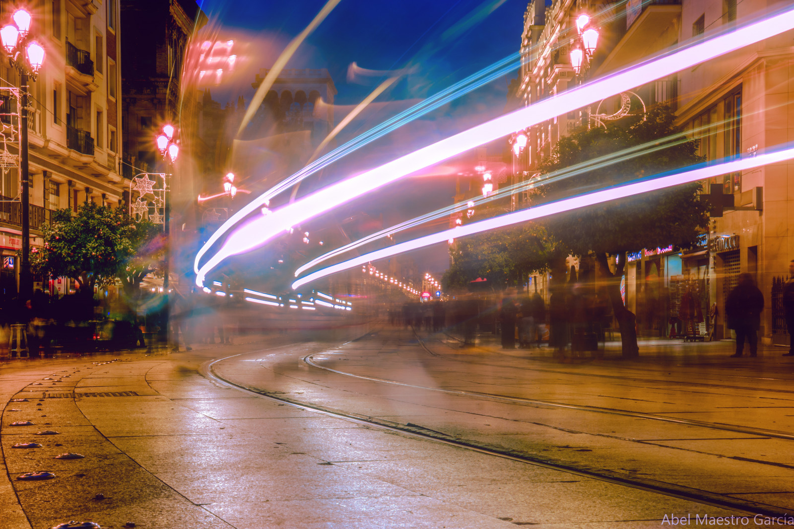 ulice, panoráma města, noc, silnice, večer, provoz, doprava, Sevilla, světlo, longexposure, espa, Abel, maestro, průchody, garcia, navidad, luces, Fantasma, exposicion, larga, Tranvía, Cuidad, urban area, veřejná doprava