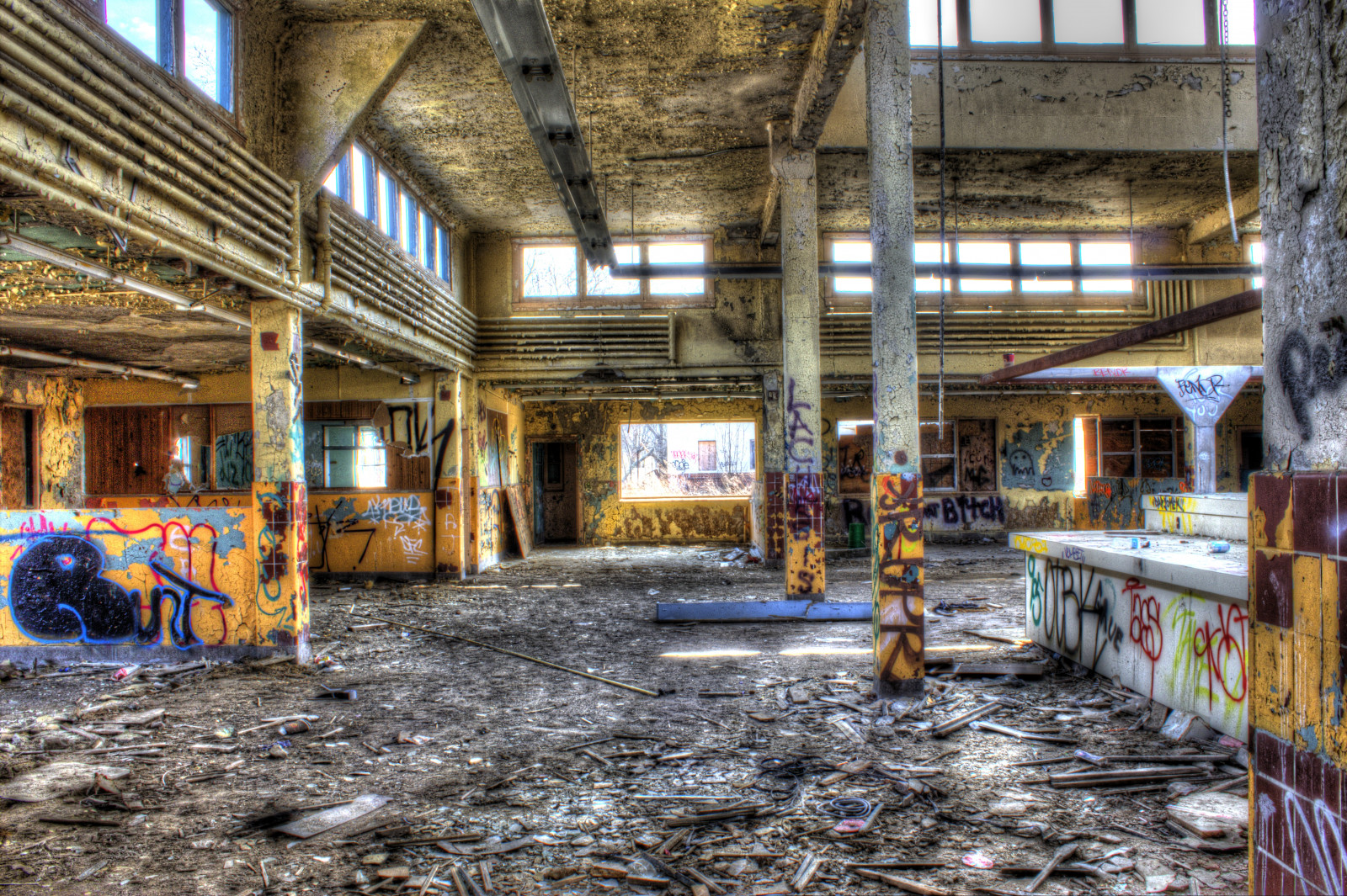 mad, krig, kold, glas, cafeteria, HDR, blæsende, legeplads, graffiti, fængsel, ødelæggelse, gået i stykker, tom, Urbex, pow, stor, børn, vinduer, døre, malet, byområde, spise, fanget, fange, 2. Verdenskrig, Bowmanville, camp30, boysschool, germanofficers