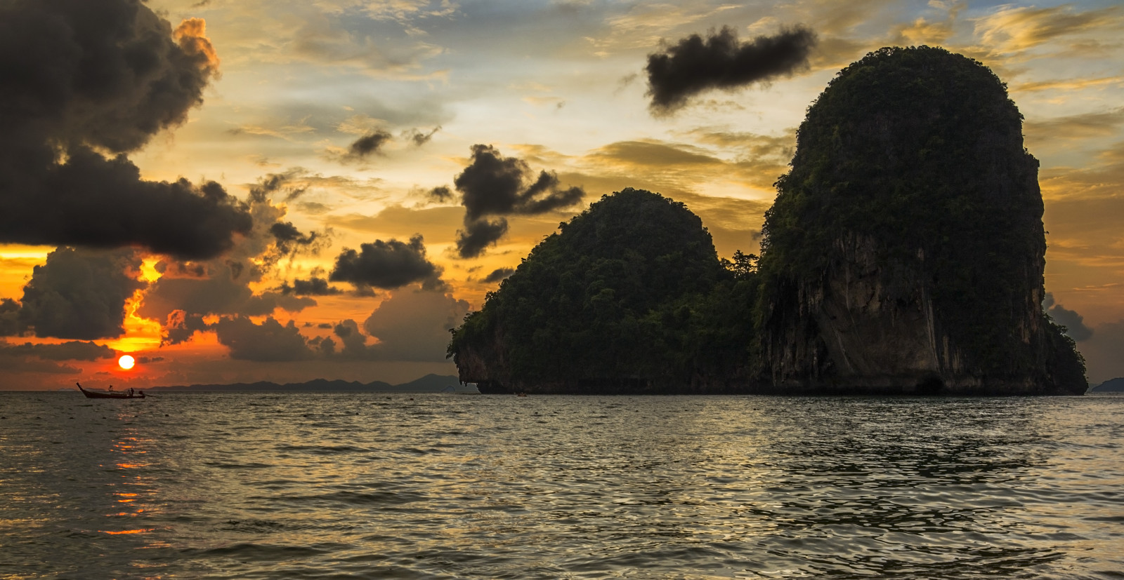 하늘, 물줄기, 바다, 물, 수평선, 일몰, 대양, 구름, 고요한, 해돋이, 반사, 연안, 록, 저녁, coastal and oceanic landforms, 황혼, 경치, 새벽, 태양, 나무, 열대, 작은 섬