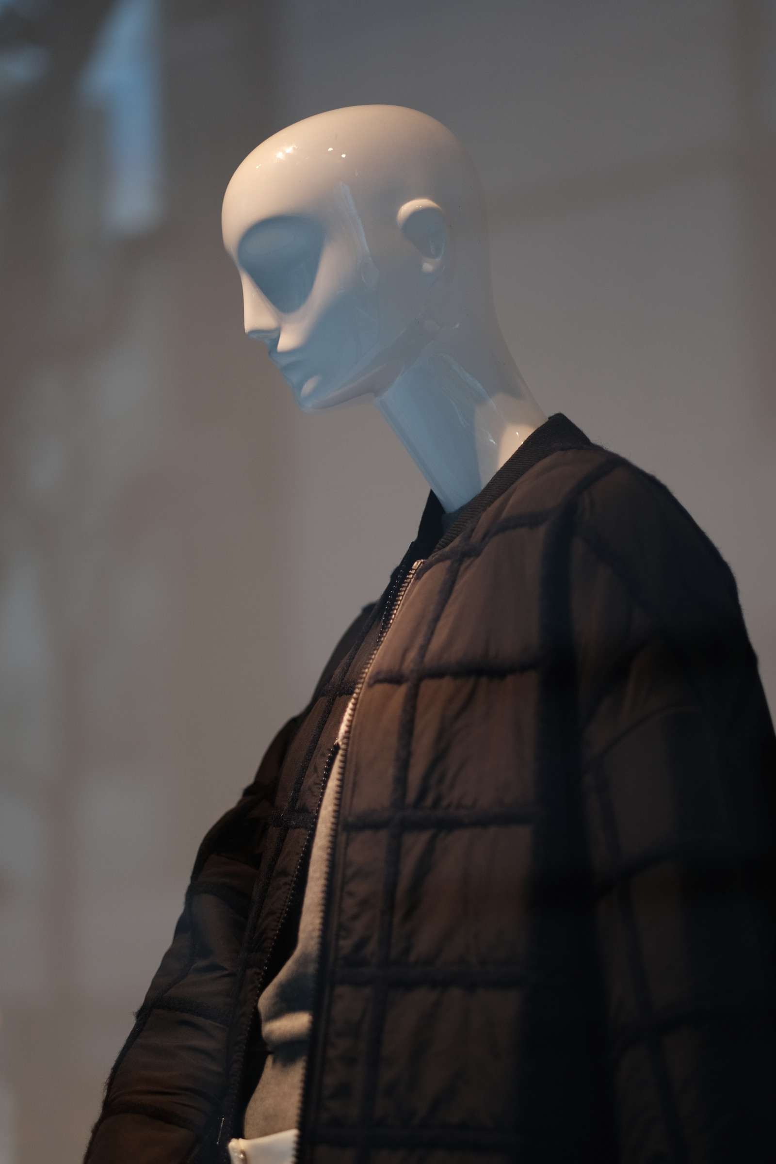 Černá, portrét, sochařství, socha, Tokio, oblečení, hlava, Fujifilm, tma, Fujinon, Ginza, classicchrome, x, xf56mmf12r, xf56mm, XT1, Snímek obrazovky