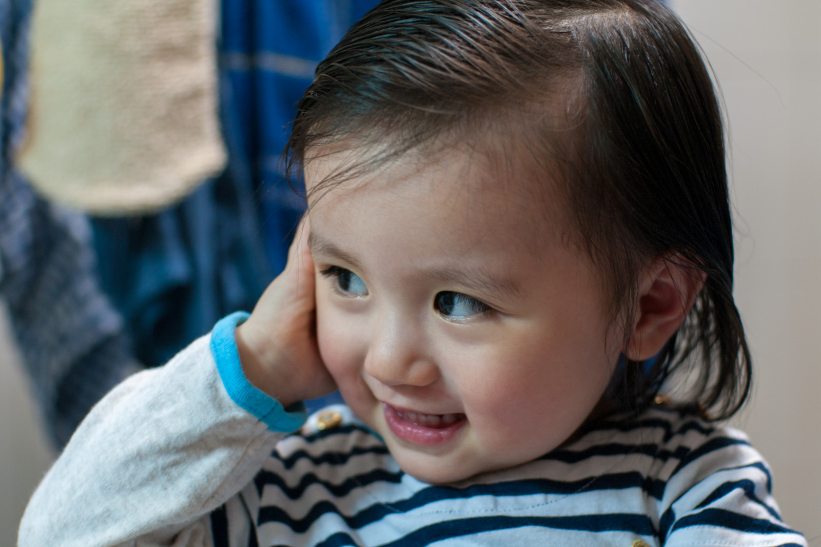 tvář, lidé, portrét, modrý, dítě, život, emoce, šťastný, Osoba, kůže, hlava, hrát si, chlapec, dítě, usměj se, veselí, oko, mužský, účes, portrétní fotografie, mimika, orgán, batole, nemluvně