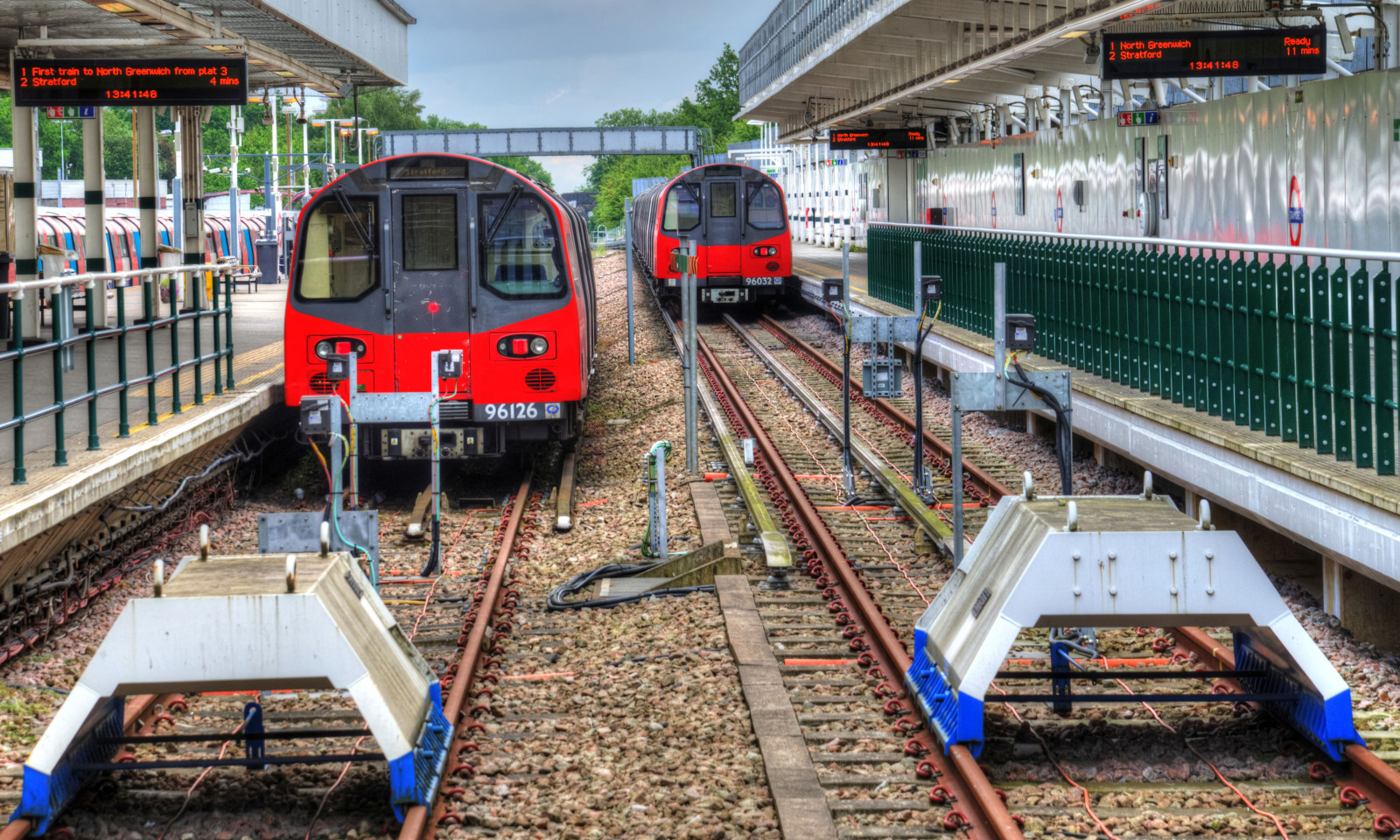 Londýn, vozidlo, vlak, vlakové nádraží, HDR, Nikon, doprava, lokomotiva, podzemí, rychlá přeprava, strom, stanice, dráha, D610, Metropolitní oblast, veřejná doprava, železniční doprava, kolejová vozidla, železniční vůz, TfL, Stanmore