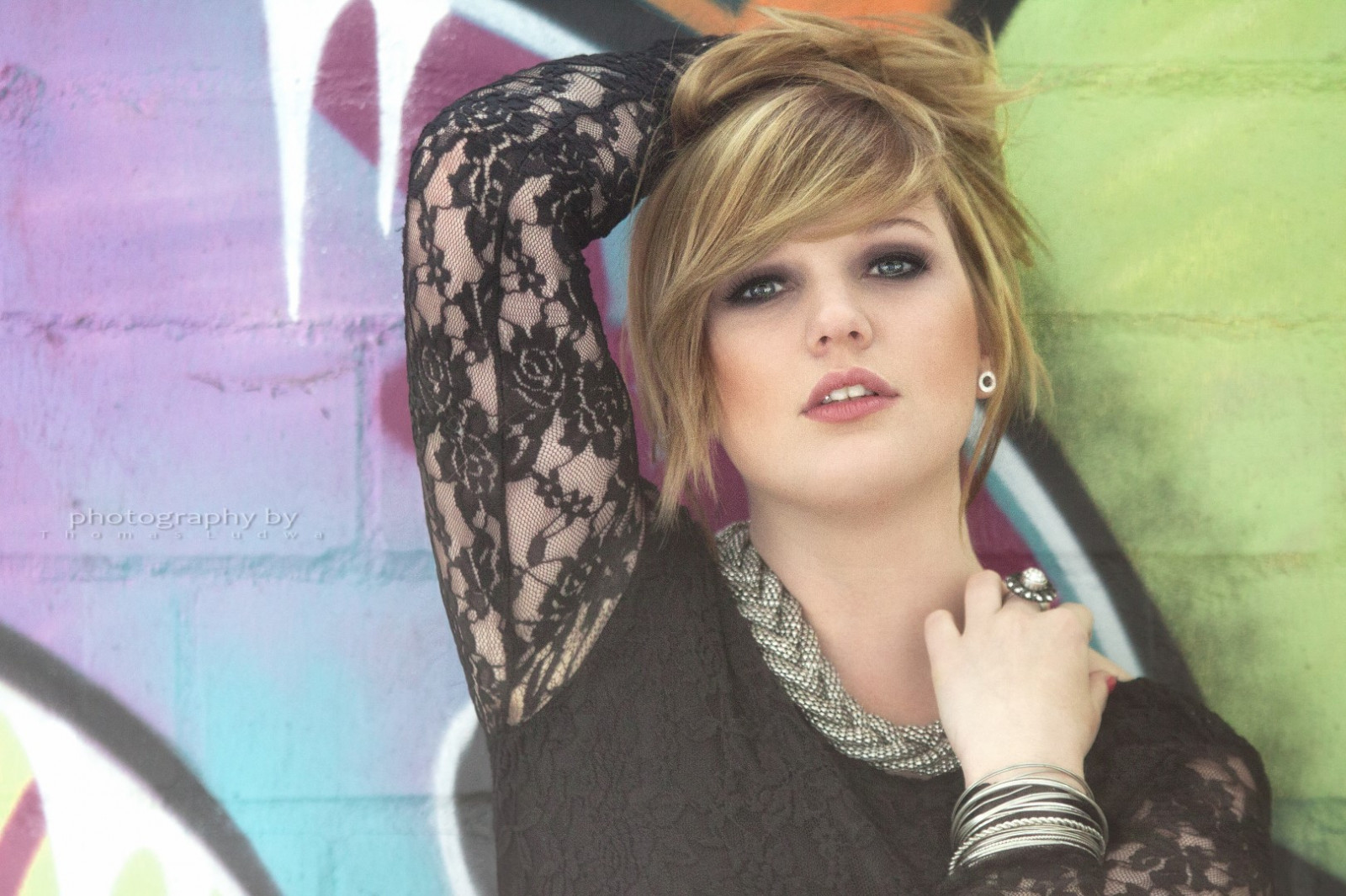 porta, ragazze, leggero, ombra, ritratto, donna, luce del sole, bianca, auto ritratto, nero, caldo, carina, sexy, verde, marcire, ragazza, bellissimo, bellezza, Sorriso, viso, su, camicia, controluce, ombrello, Photoshop, se stesso, Canone, Germania, capelli, Studio, deutschland, eos, grande, simpatico, modello, occhi, dolce, all'aperto, fenster, Veloce, individuare, labbra, bruciare, crossprocessing, Schivare, tiro, blau, augen, softbox, s ss, Ottagono, metz, grilletto, niedlich, SEKONIC, Retusche, 50d, Mauerwerk, Strobist, nostrobistinfo, removedfromstrobistpool, seerule2