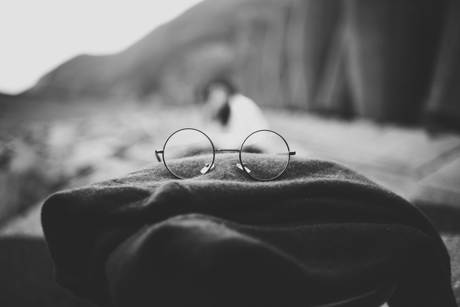 Wallpaper 5472x3648 px, depth of field, glasses, monochrome 5472x3648